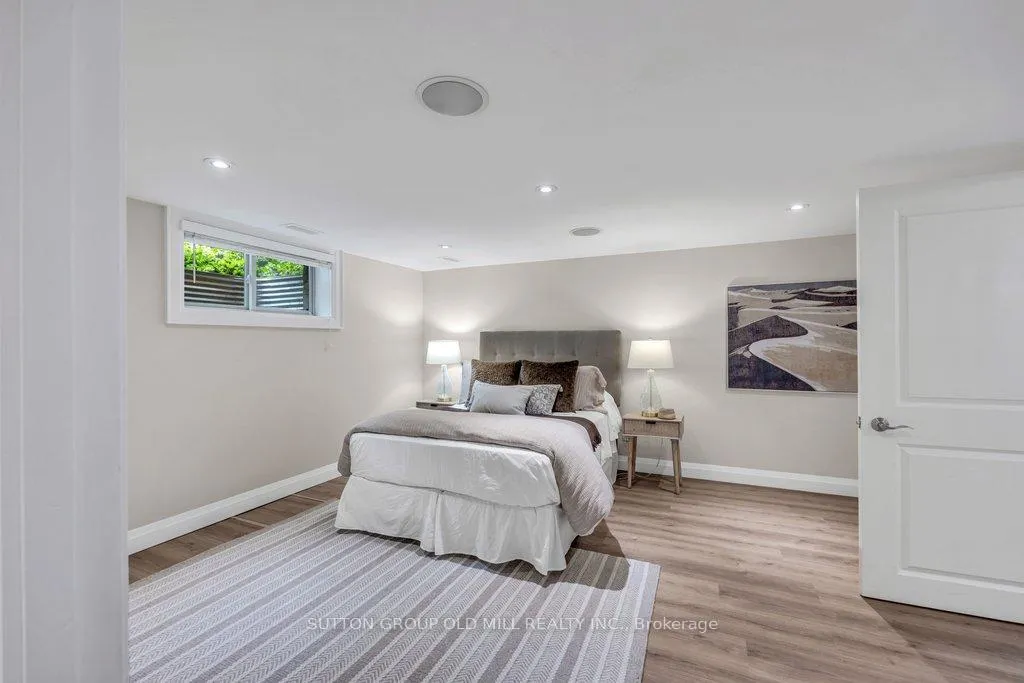 Photo 30 of 38 Edgemore Drive, Etobicoke, Stonegate-Queensway — HOMEH