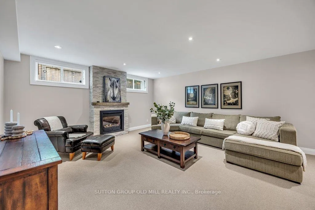Photo 31 of 38 Edgemore Drive, Etobicoke, Stonegate-Queensway — HOMEH