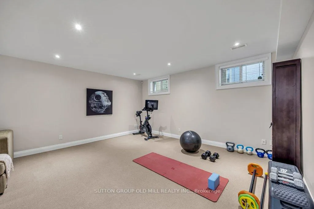Photo 44 of 38 Edgemore Drive, Etobicoke, Stonegate-Queensway — HOMEH