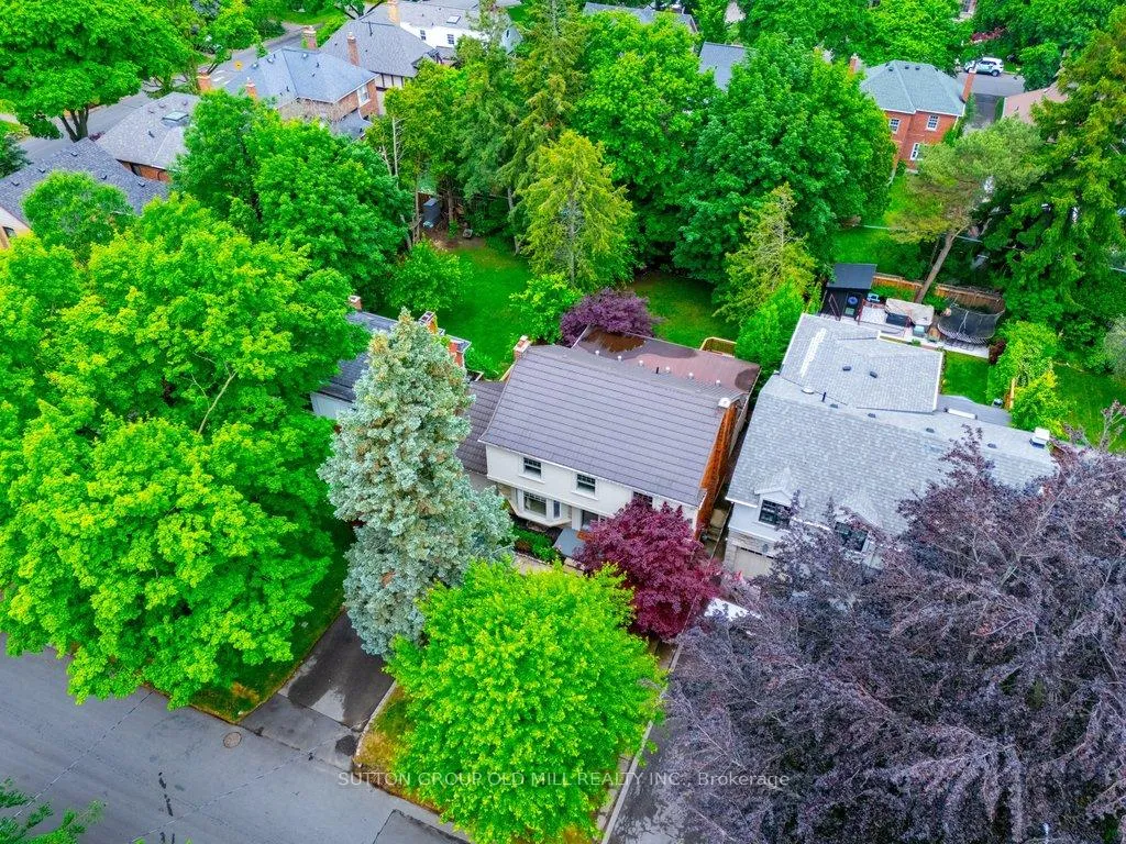 Photo 45 of 38 Edgemore Drive, Etobicoke, Stonegate-Queensway — HOMEH