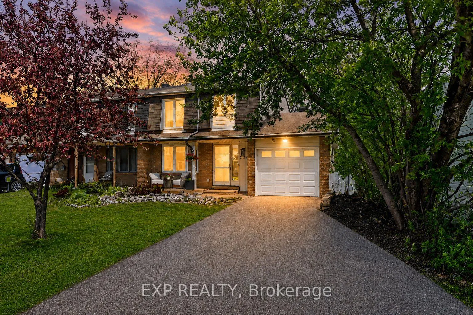 Front of 2333 Cotters Crescent