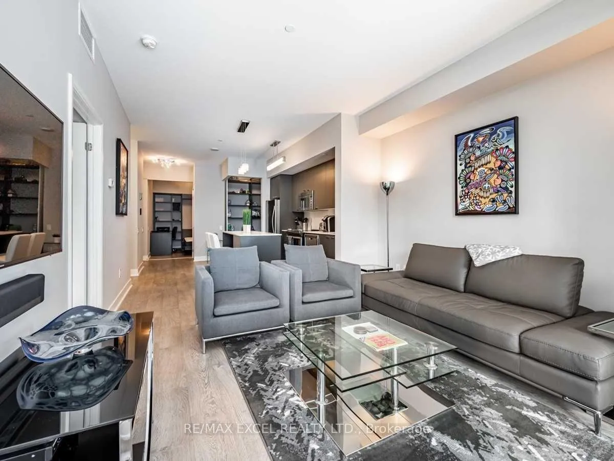 Photo 9 of Unit 619, 30 Roehampton Avenue, Toronto, Mount Pleasant East — HOMEH