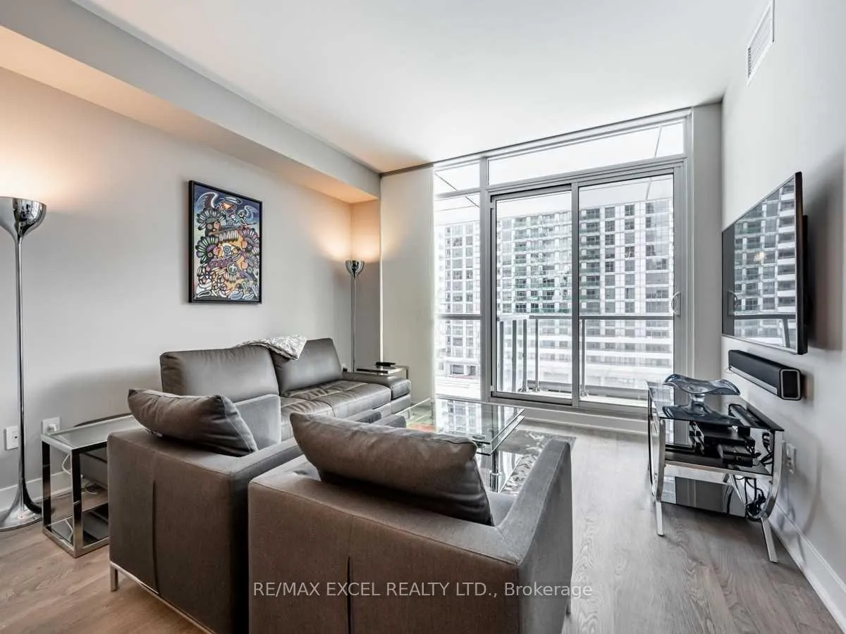 Photo 10 of Unit 619, 30 Roehampton Avenue, Toronto, Mount Pleasant East — HOMEH