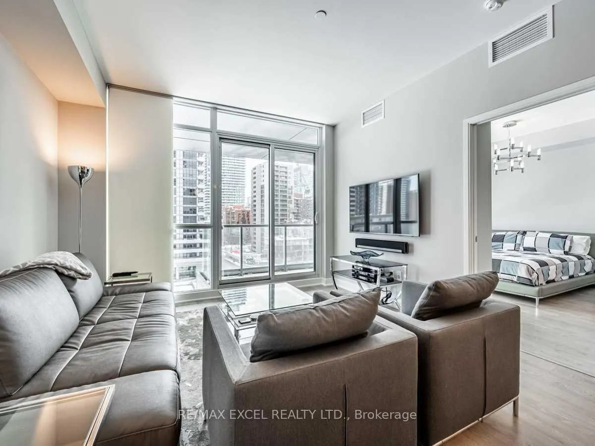 Photo 11 of Unit 619, 30 Roehampton Avenue, Toronto, Mount Pleasant East — HOMEH