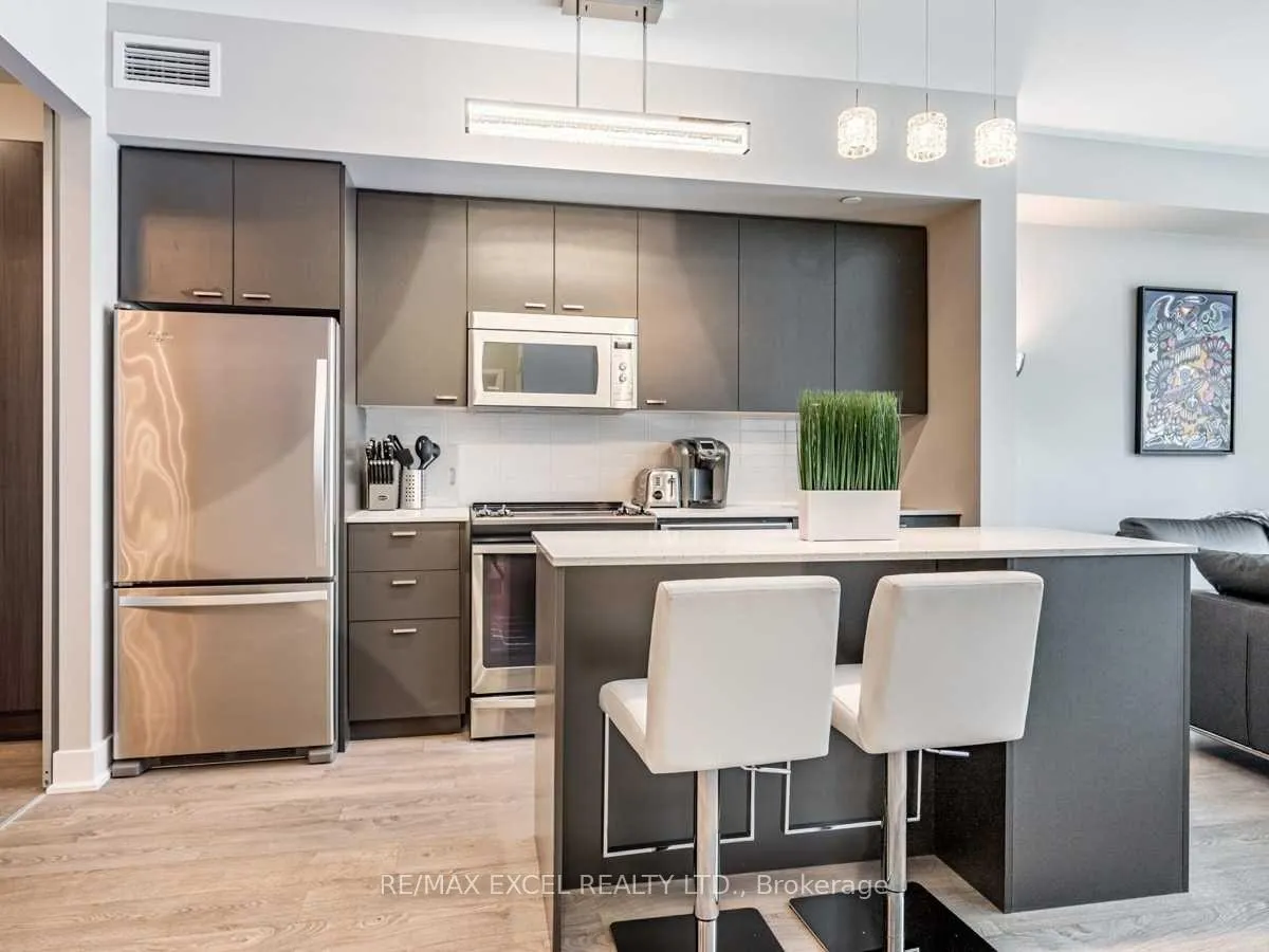 Photo 13 of Unit 619, 30 Roehampton Avenue, Toronto, Mount Pleasant East — HOMEH