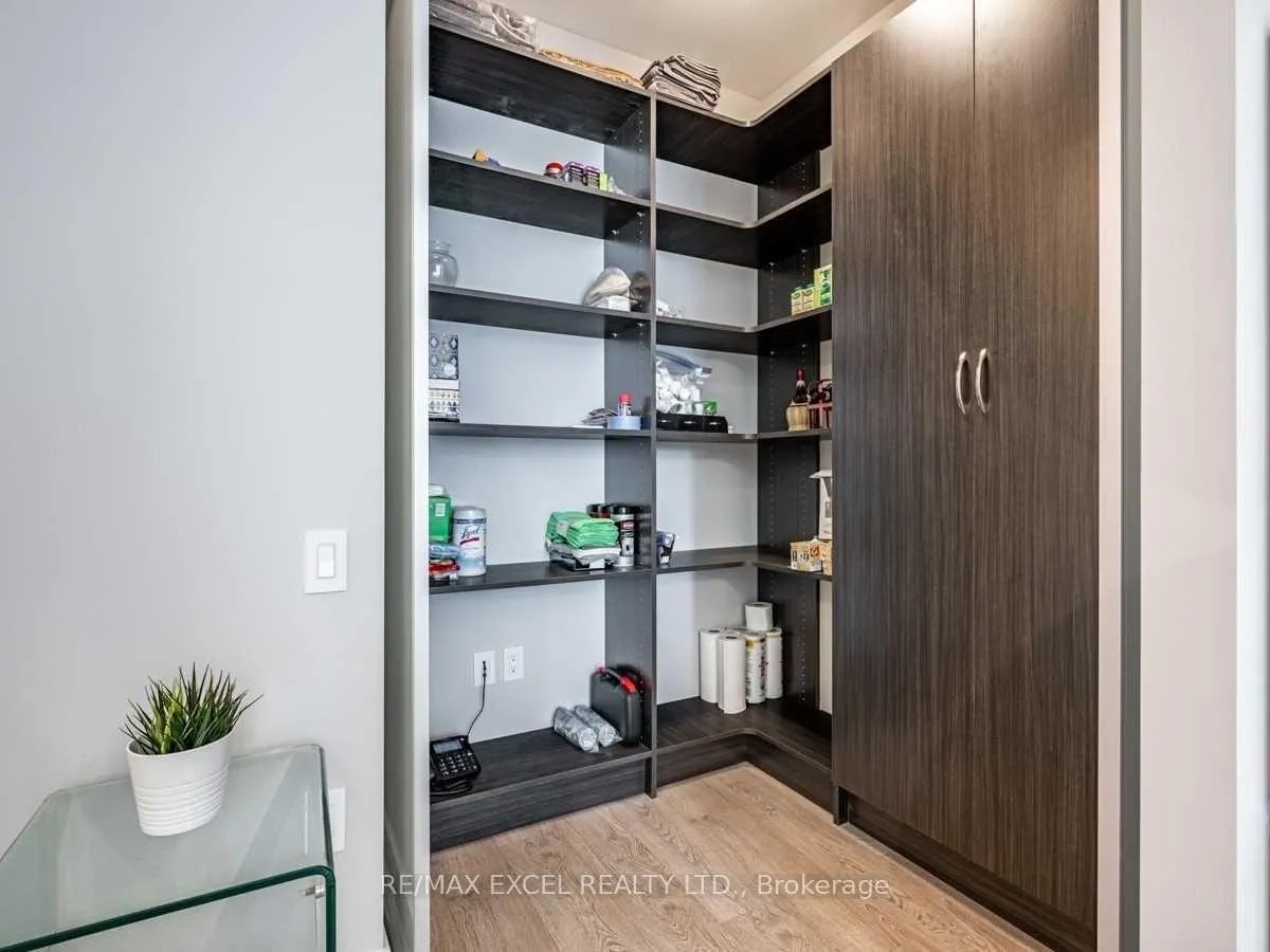 Photo 19 of Unit 619, 30 Roehampton Avenue, Toronto, Mount Pleasant East — HOMEH