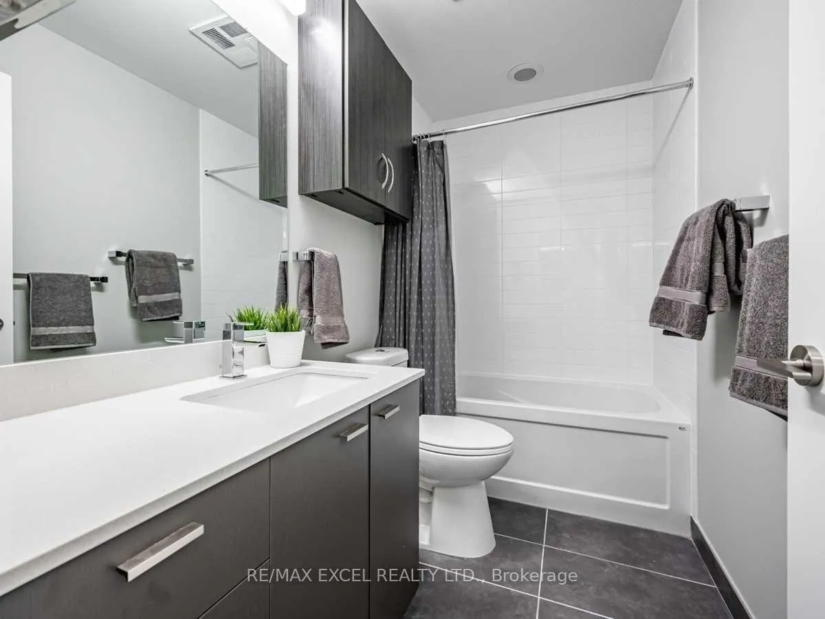 Photo 20 of Unit 619, 30 Roehampton Avenue, Toronto, Mount Pleasant East — HOMEH