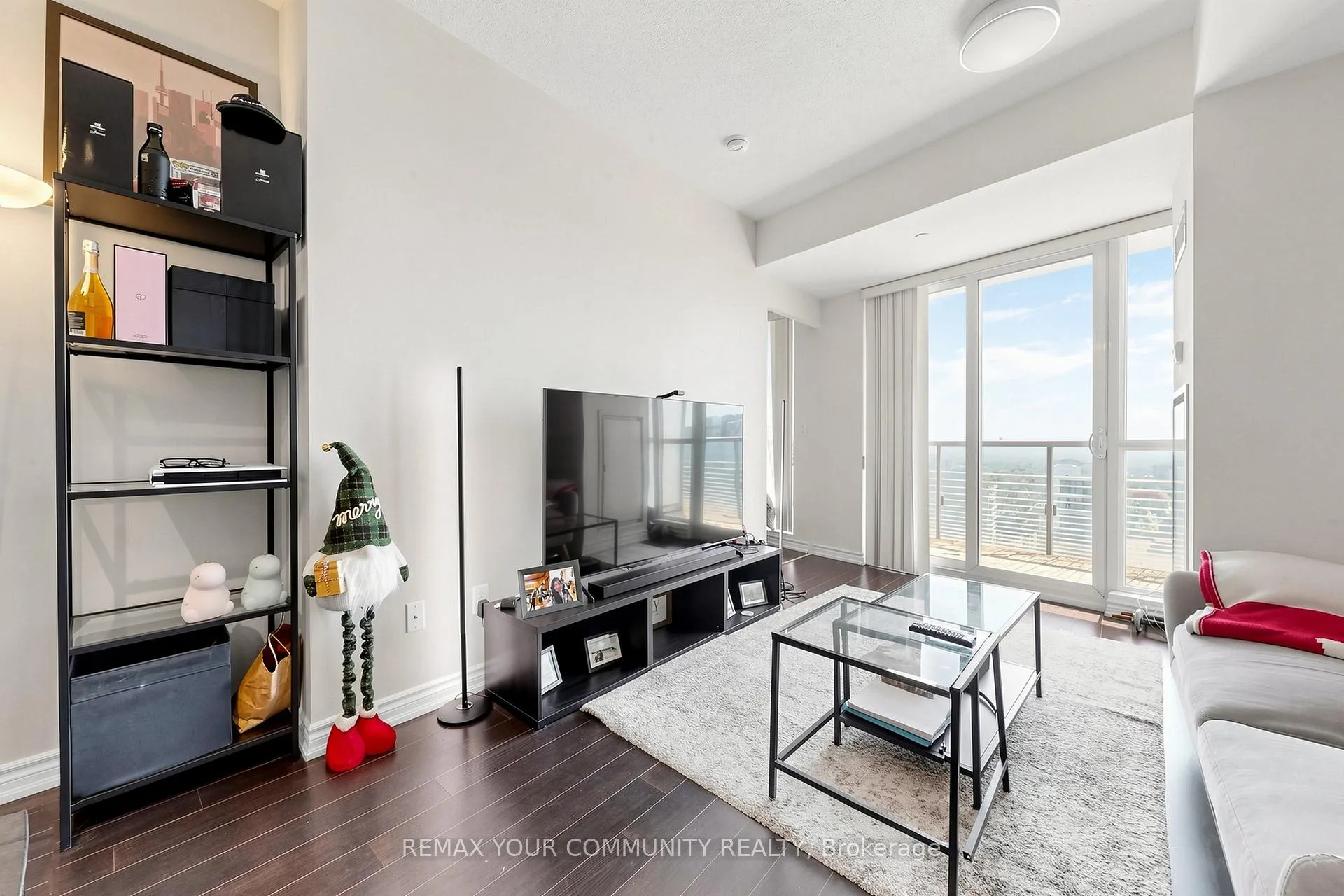 Photo 6 of Unit 3904, 386 Yonge Street, Toronto, Bay Street Corridor — HOMEH