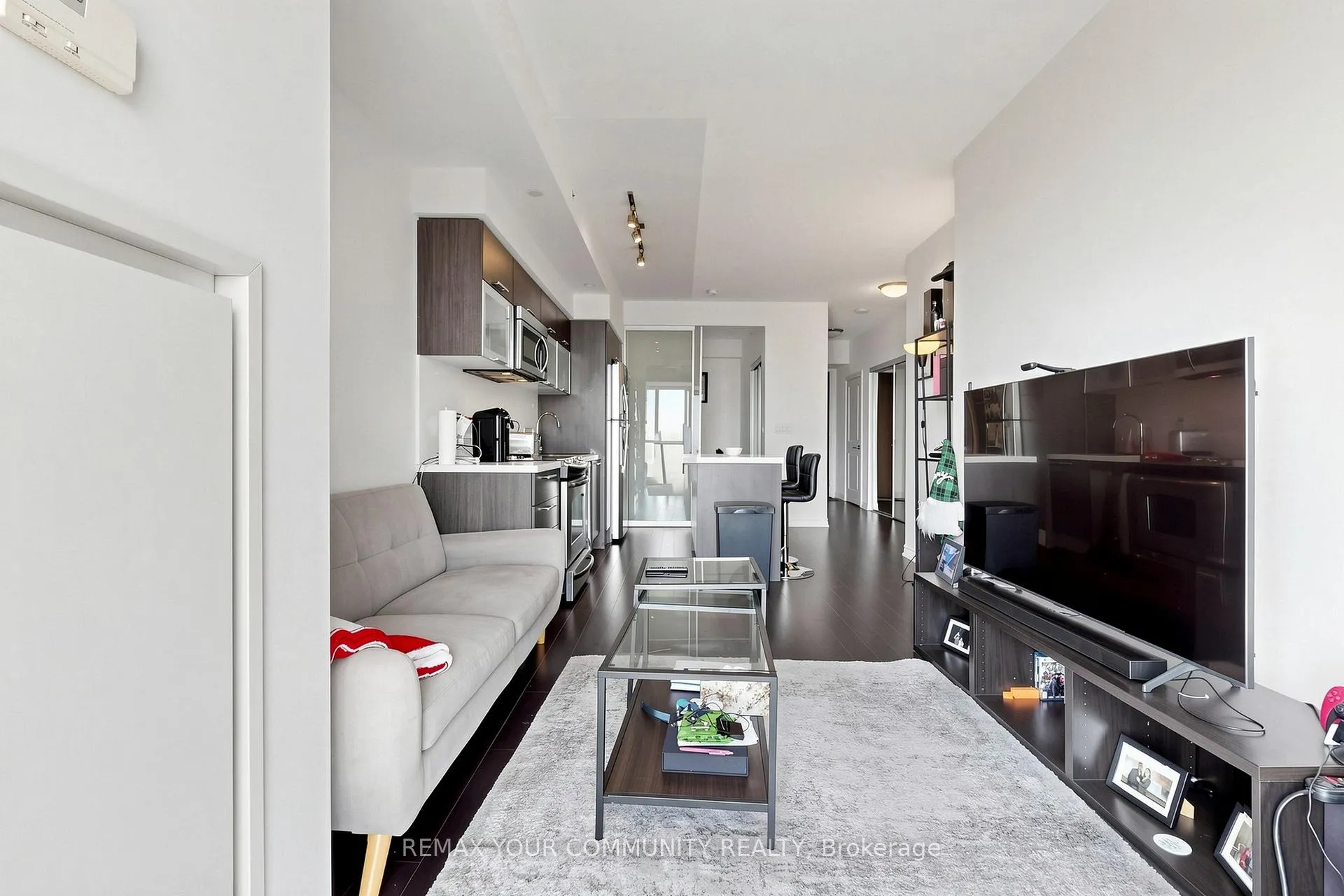 Photo 8 of Unit 3904, 386 Yonge Street, Toronto, Bay Street Corridor — HOMEH