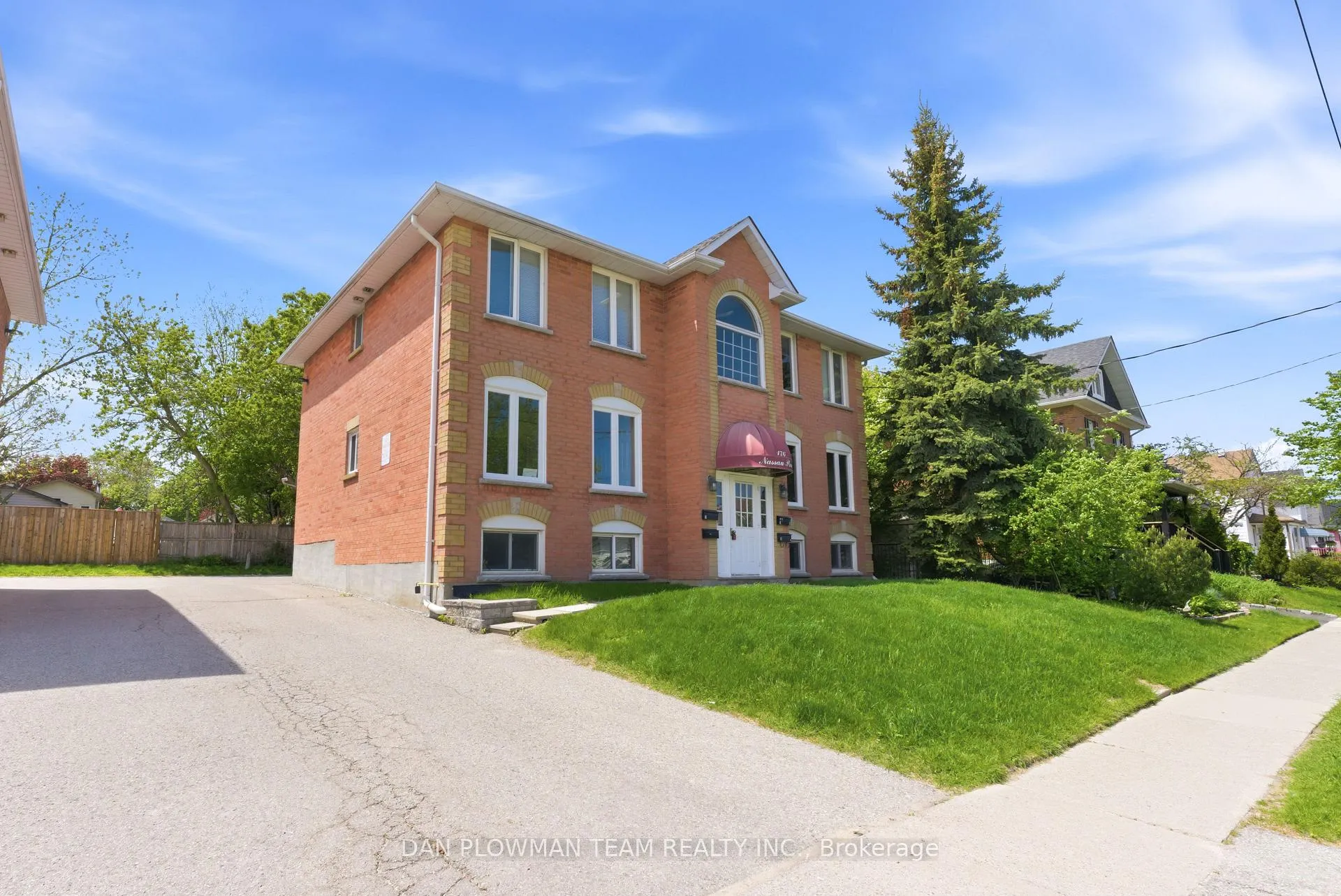 Photo 2 of 176 Nassau Street, Oshawa, Vanier — HOMEH