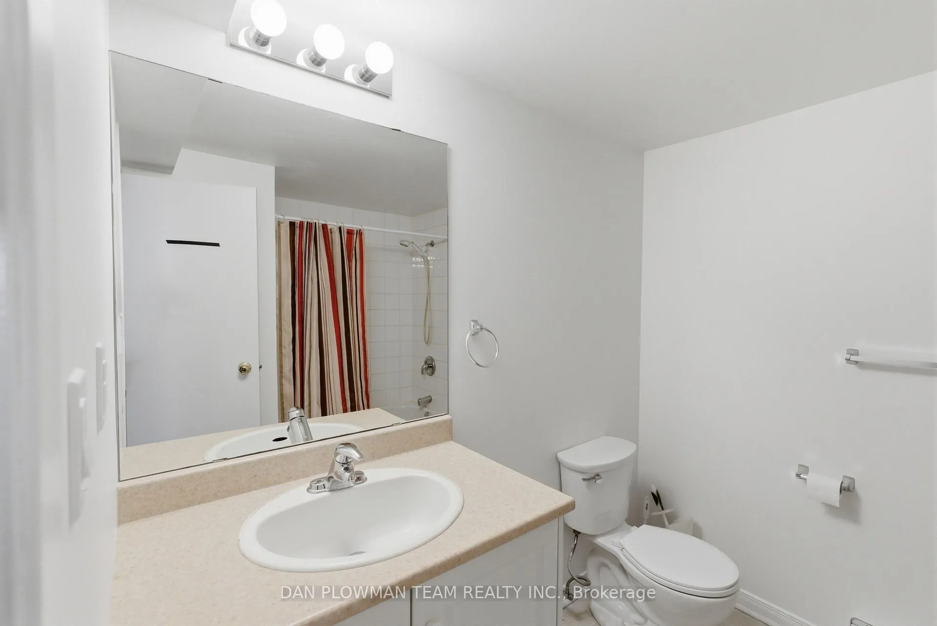 Photo 14 of 176 Nassau Street, Oshawa, Vanier — HOMEH