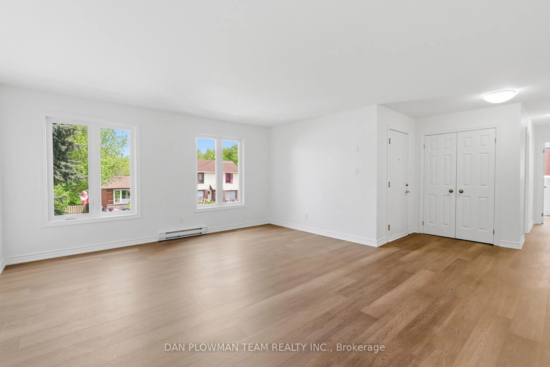 Photo 18 of 176 Nassau Street, Oshawa, Vanier — HOMEH