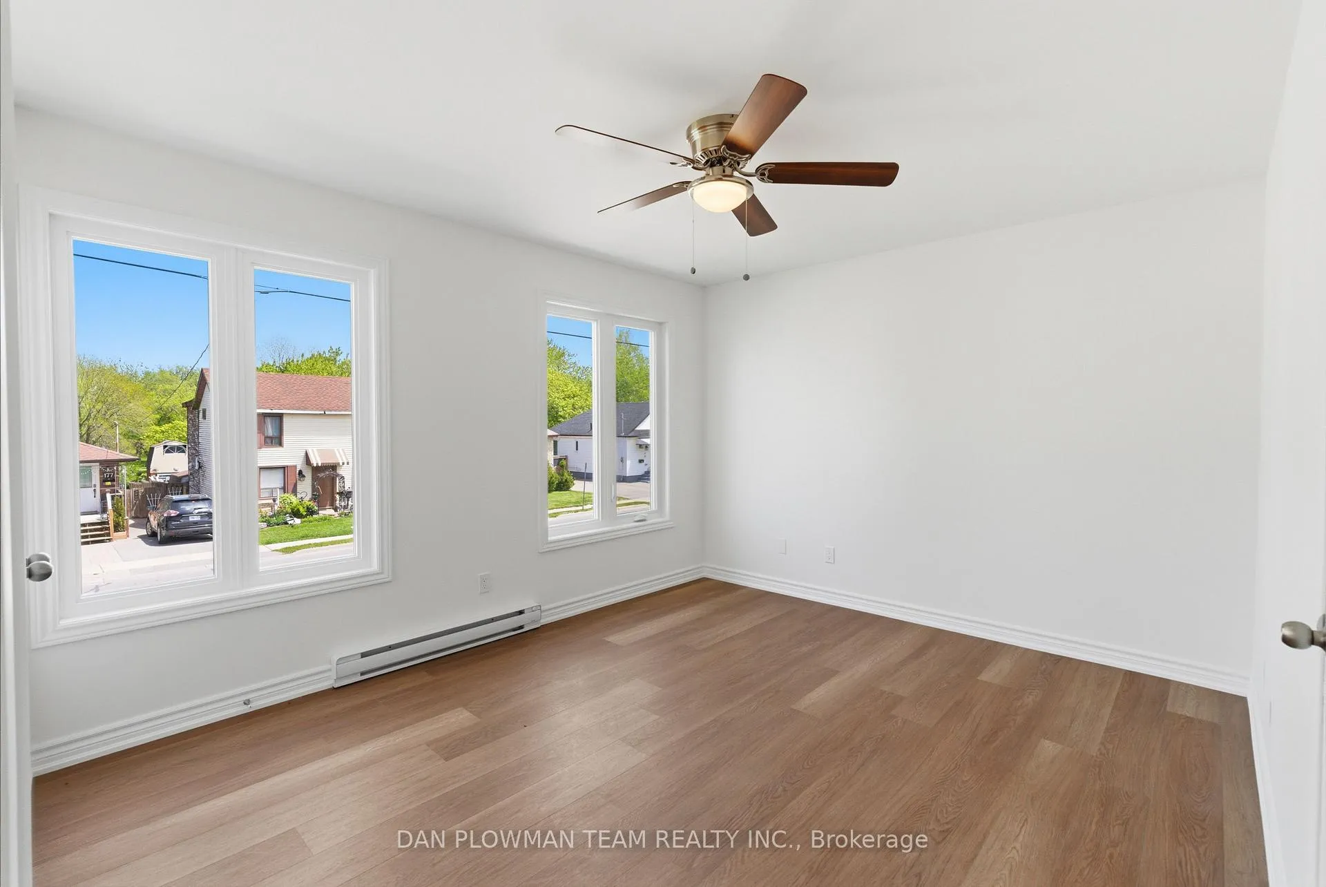 Photo 23 of 176 Nassau Street, Oshawa, Vanier — HOMEH