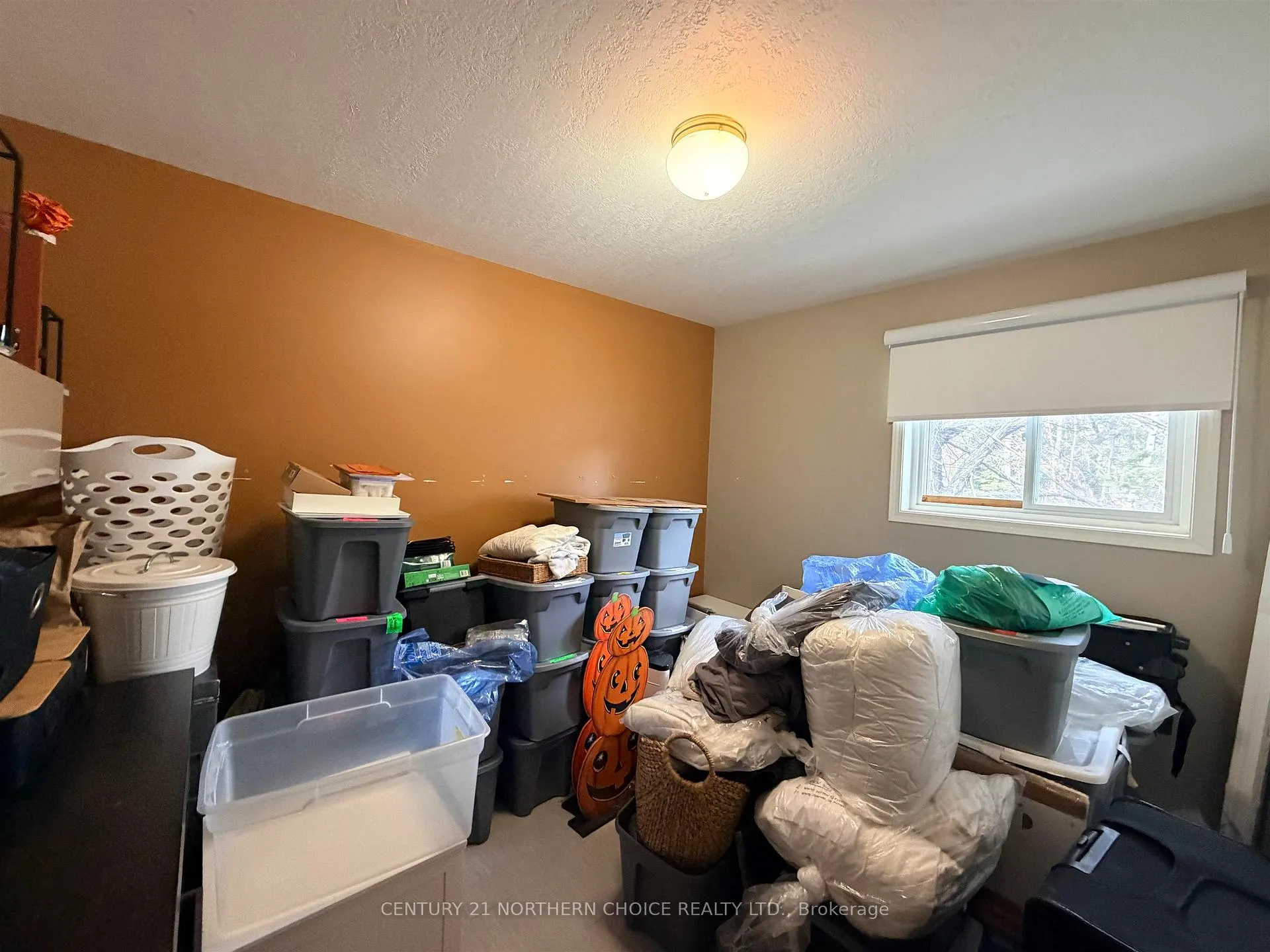Photo 12 of 637 Fifth Avenue South, Kenora, Lakeside — HOMEH