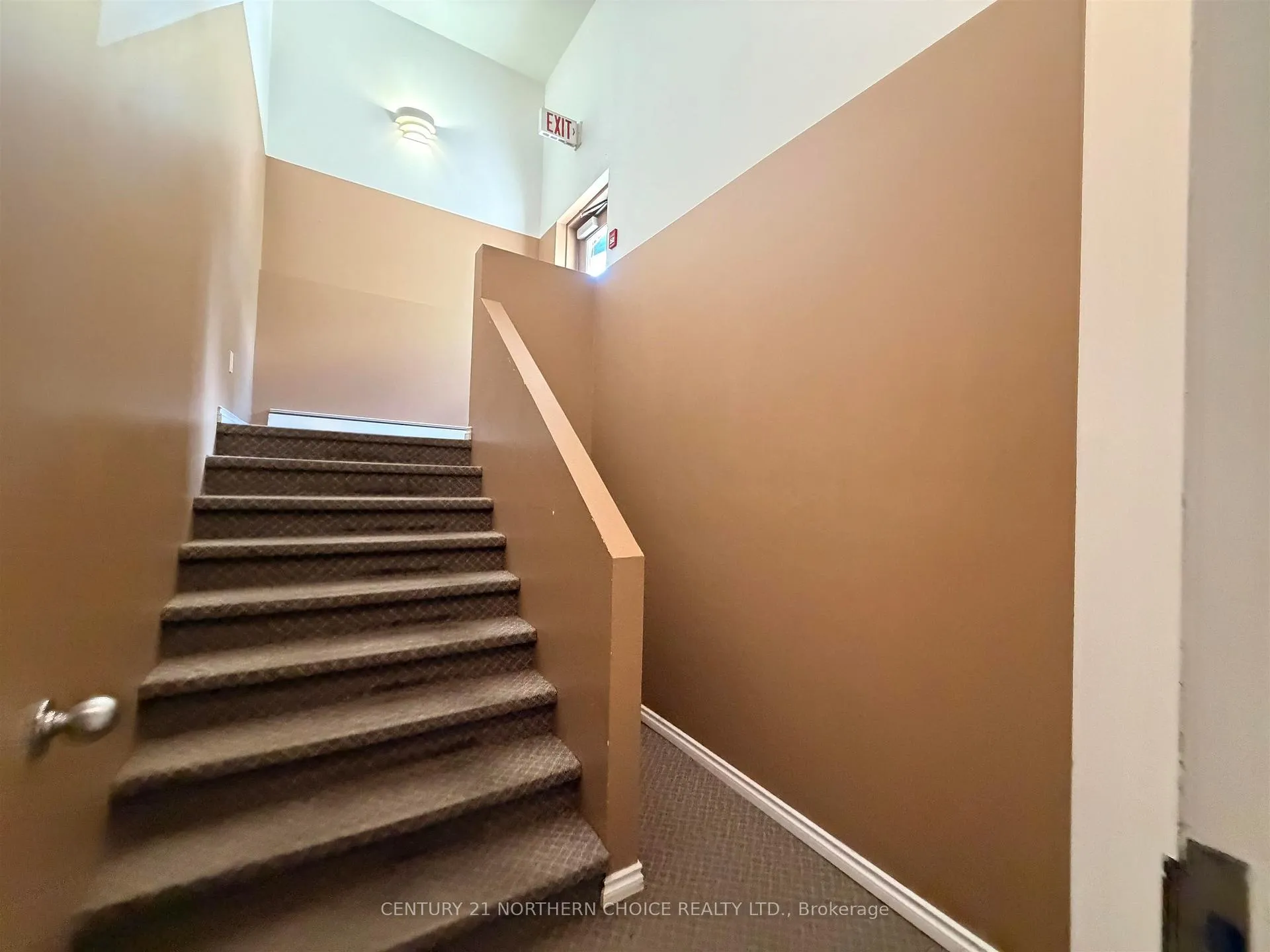Photo 31 of 637 Fifth Avenue South, Kenora, Lakeside — HOMEH