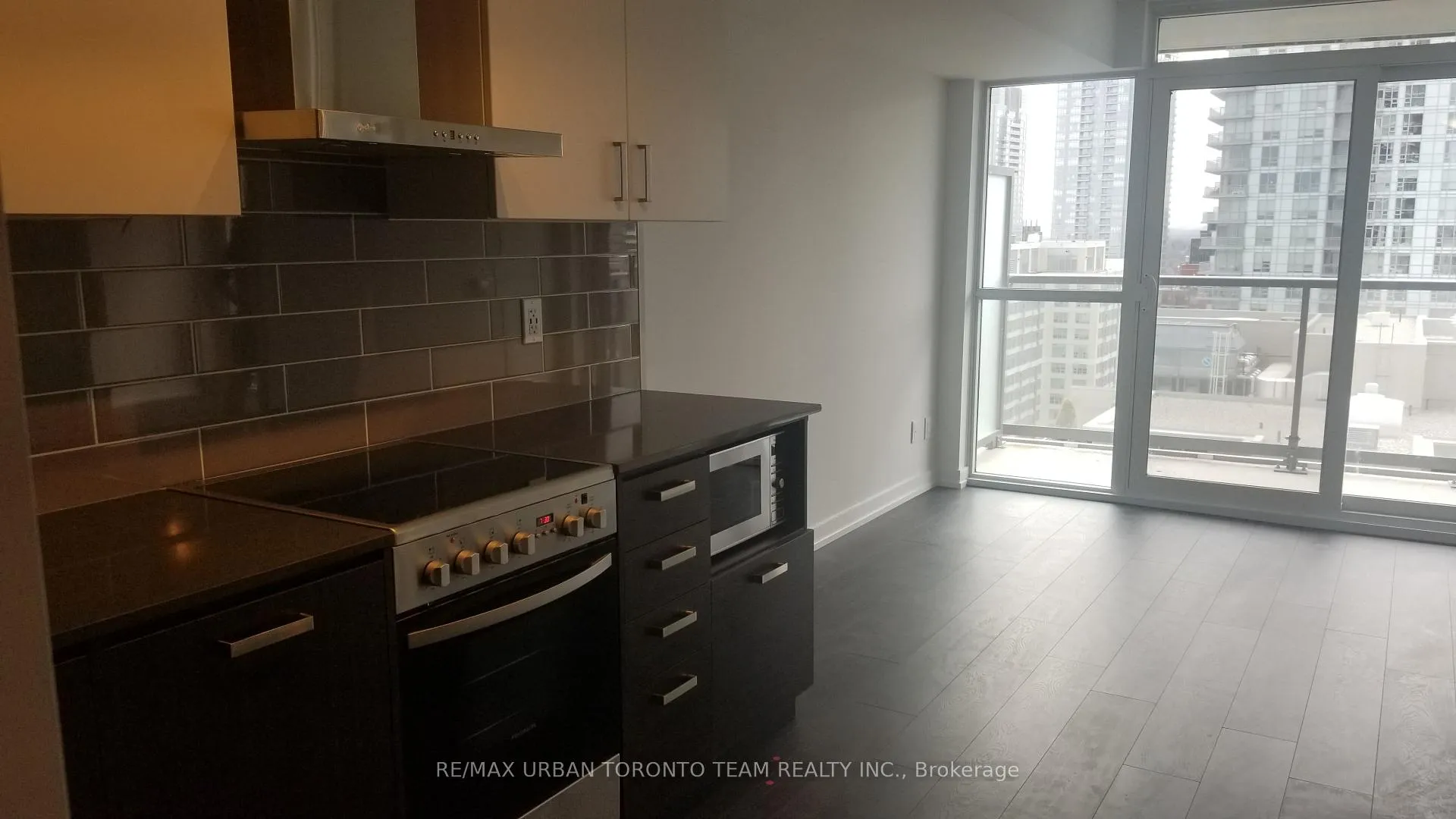 Photo 7 of Unit 2206, 125 Redpath Avenue, Toronto, Mount Pleasant West — HOMEH