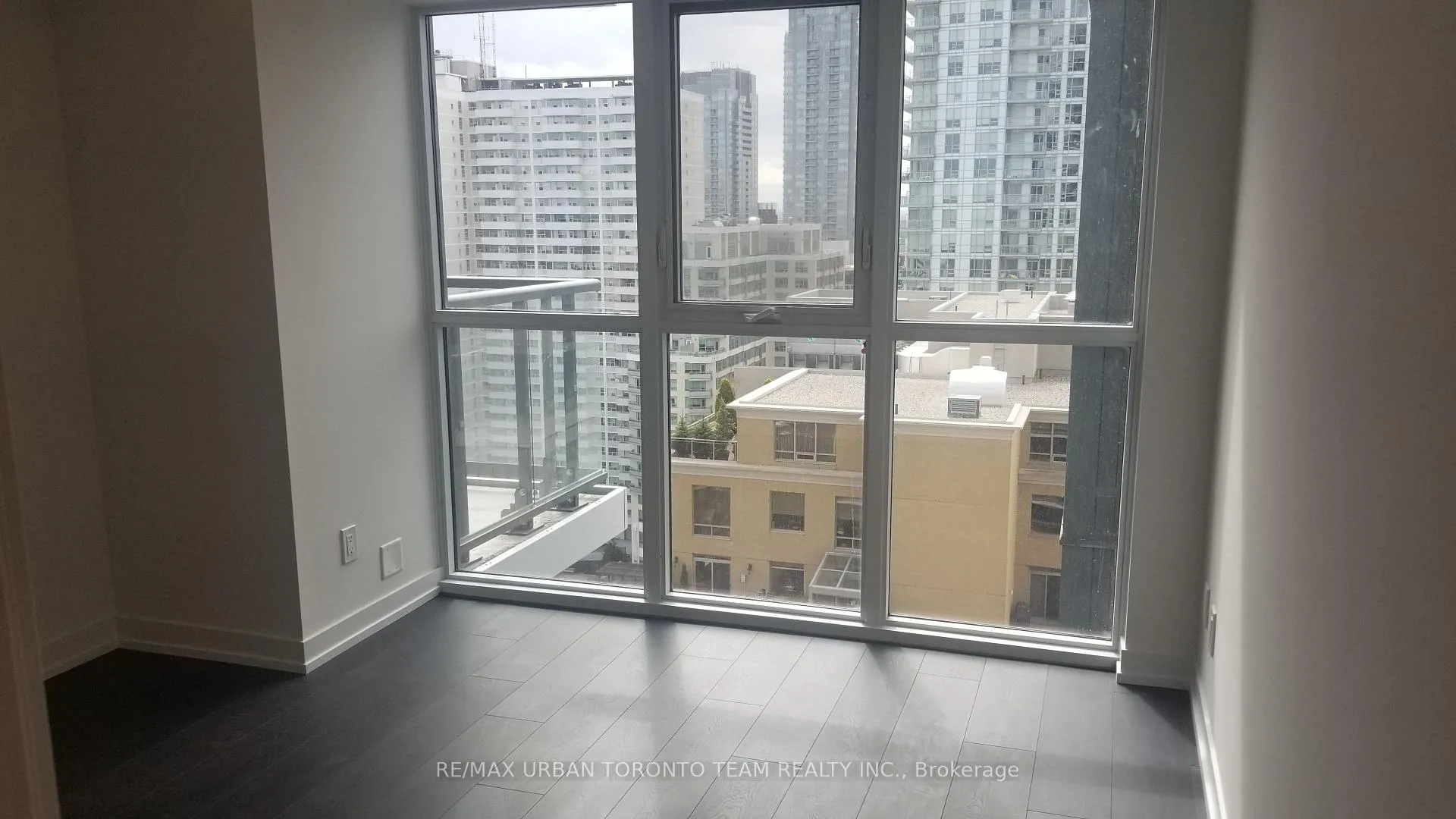 Photo 8 of Unit 2206, 125 Redpath Avenue, Toronto, Mount Pleasant West — HOMEH