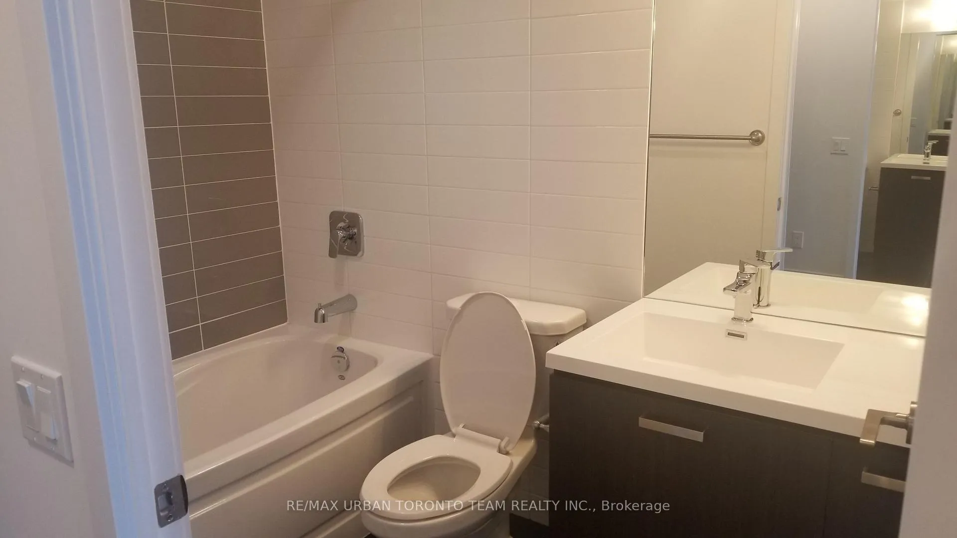 Photo 12 of Unit 2206, 125 Redpath Avenue, Toronto, Mount Pleasant West — HOMEH