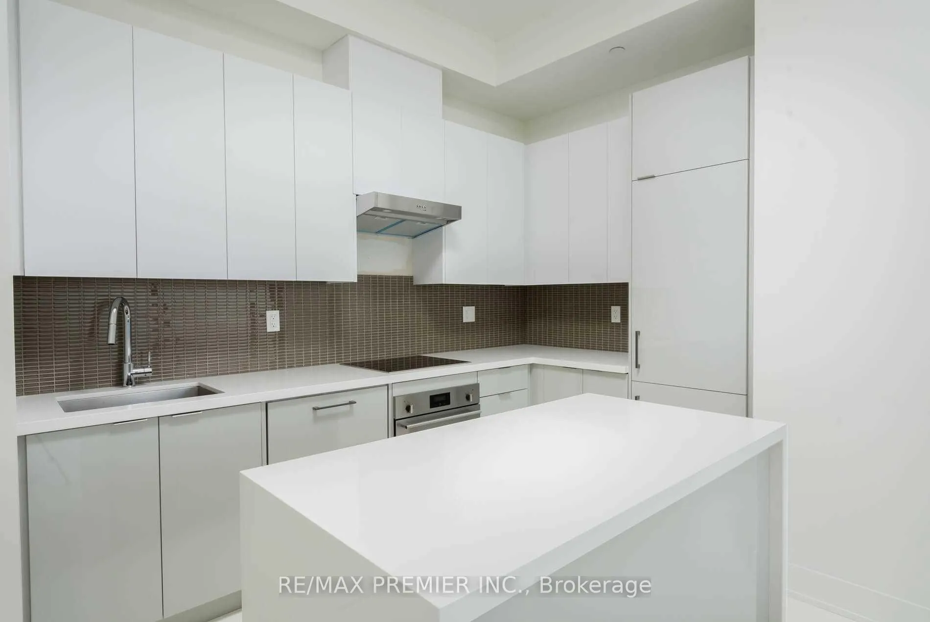 Photo 8 of Unit 3007, 2908 Highway 7, Vaughan, Concord — HOMEH