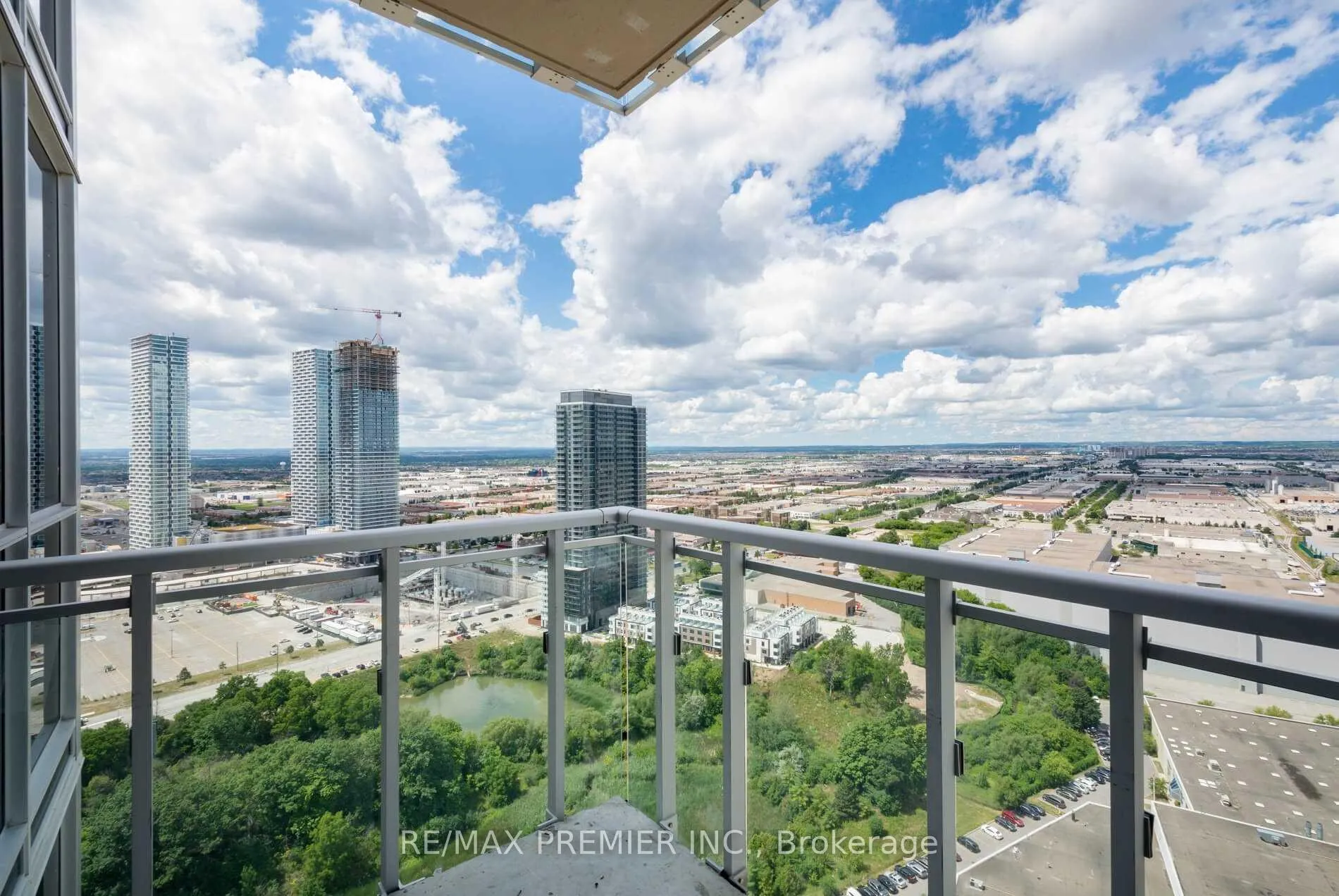 Photo 19 of Unit 3007, 2908 Highway 7, Vaughan, Concord — HOMEH