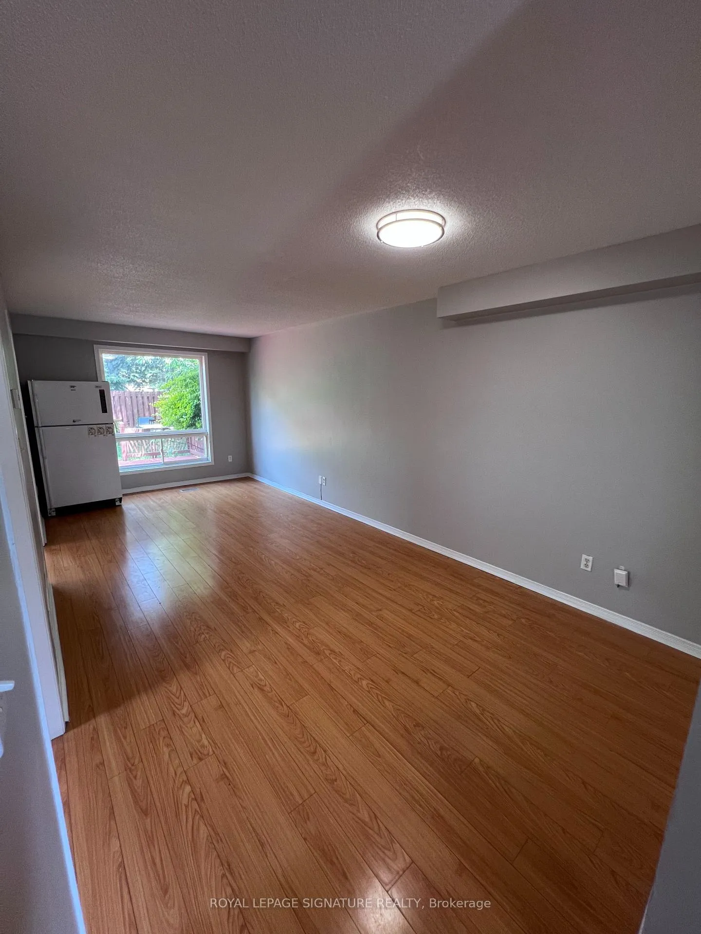 Photo 3 of 1793 McGill Street, Oshawa, Samac — HOMEH
