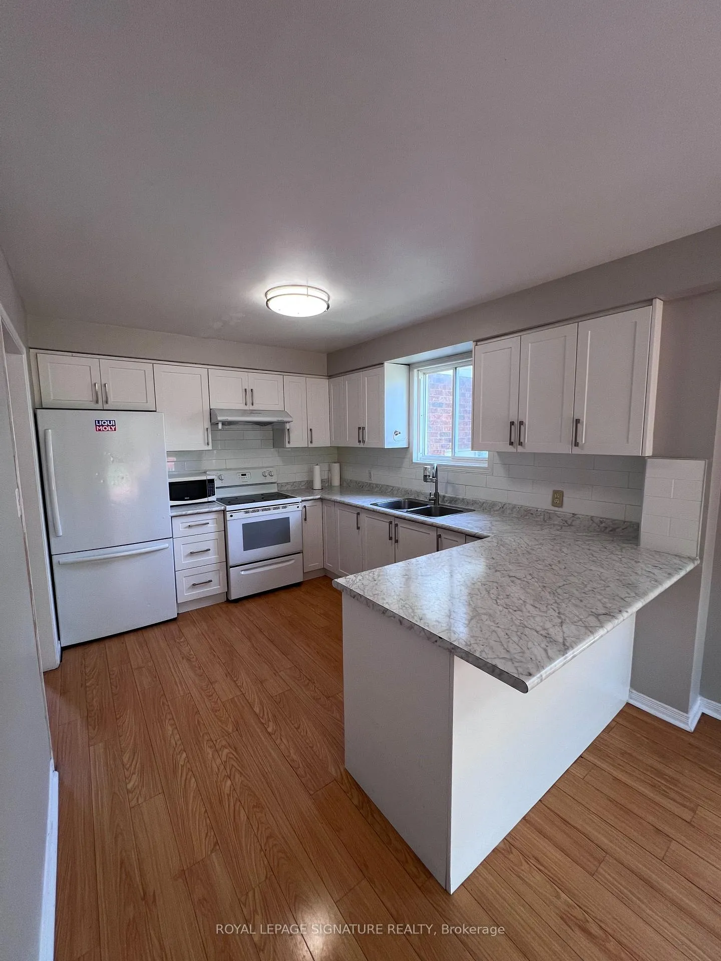 Photo 5 of 1793 McGill Street, Oshawa, Samac — HOMEH