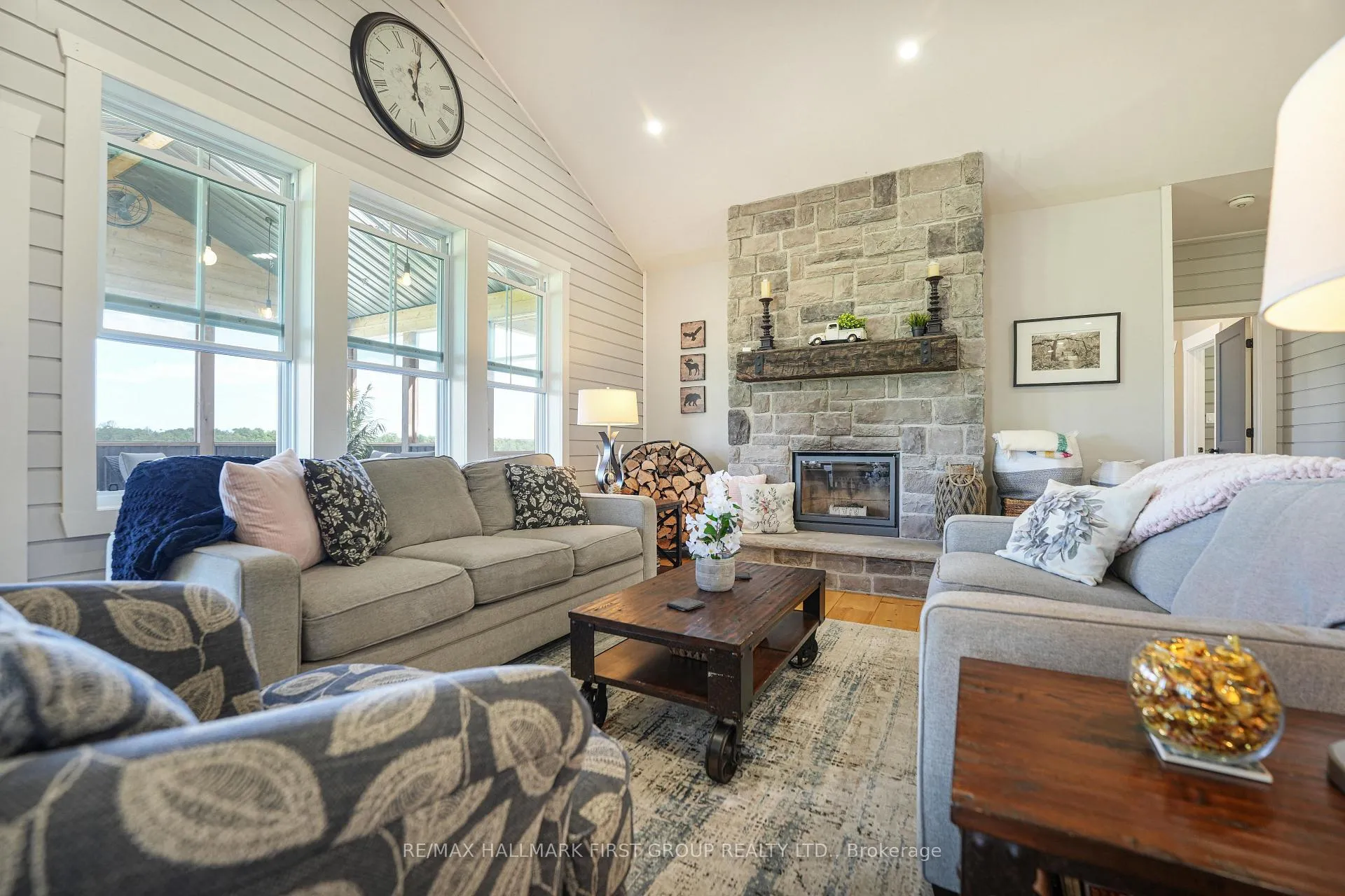 Photo 8 of 833 Iron Woods Drive, Douro-Dummer — HOMEH