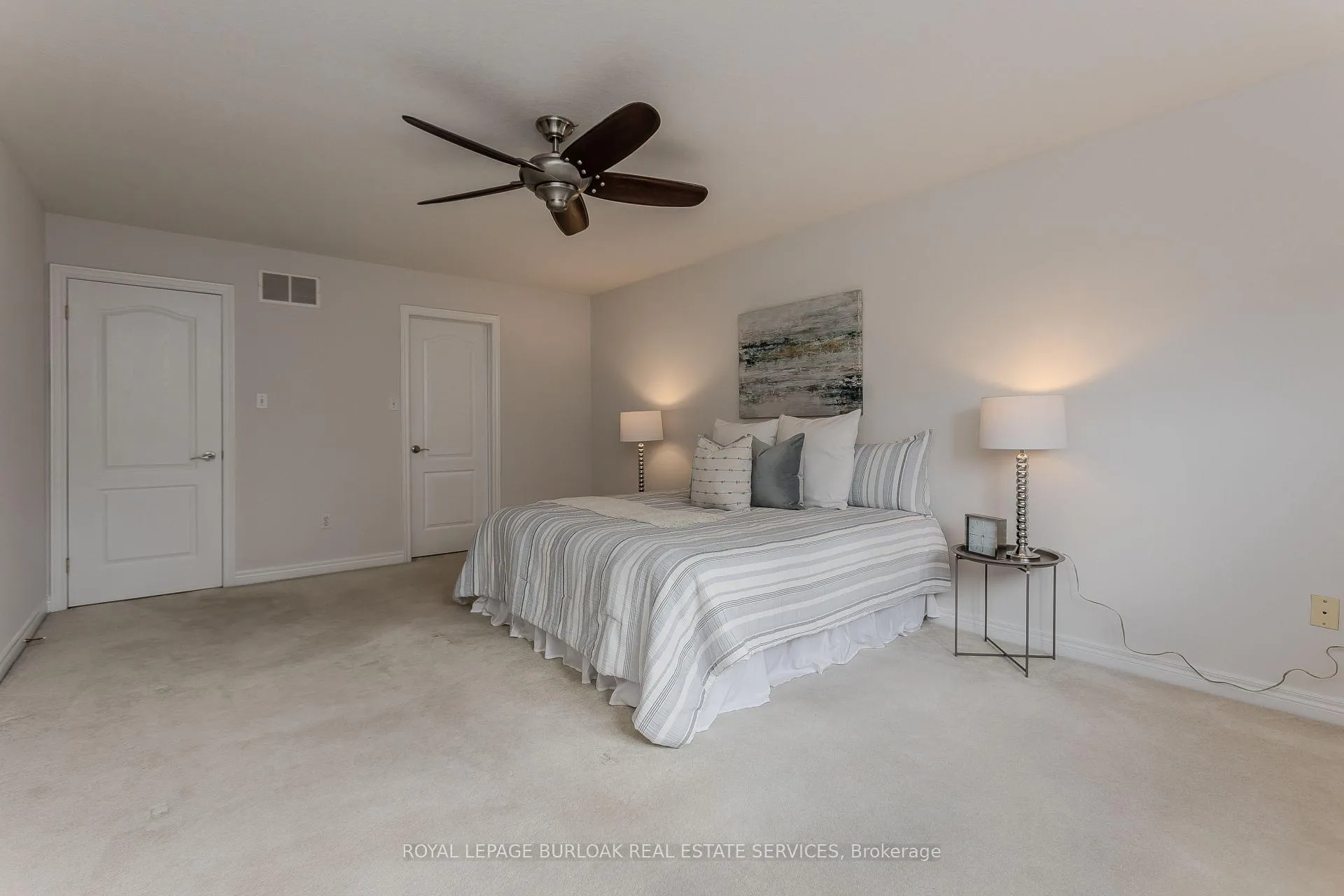Photo 13 of 2454 Sutton Drive, Burlington, Orchard — HOMEH