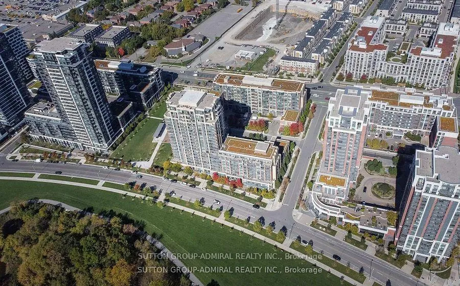 Photo 2 of Unit 310, 18 Uptown Drive, Markham, Unionville — HOMEH