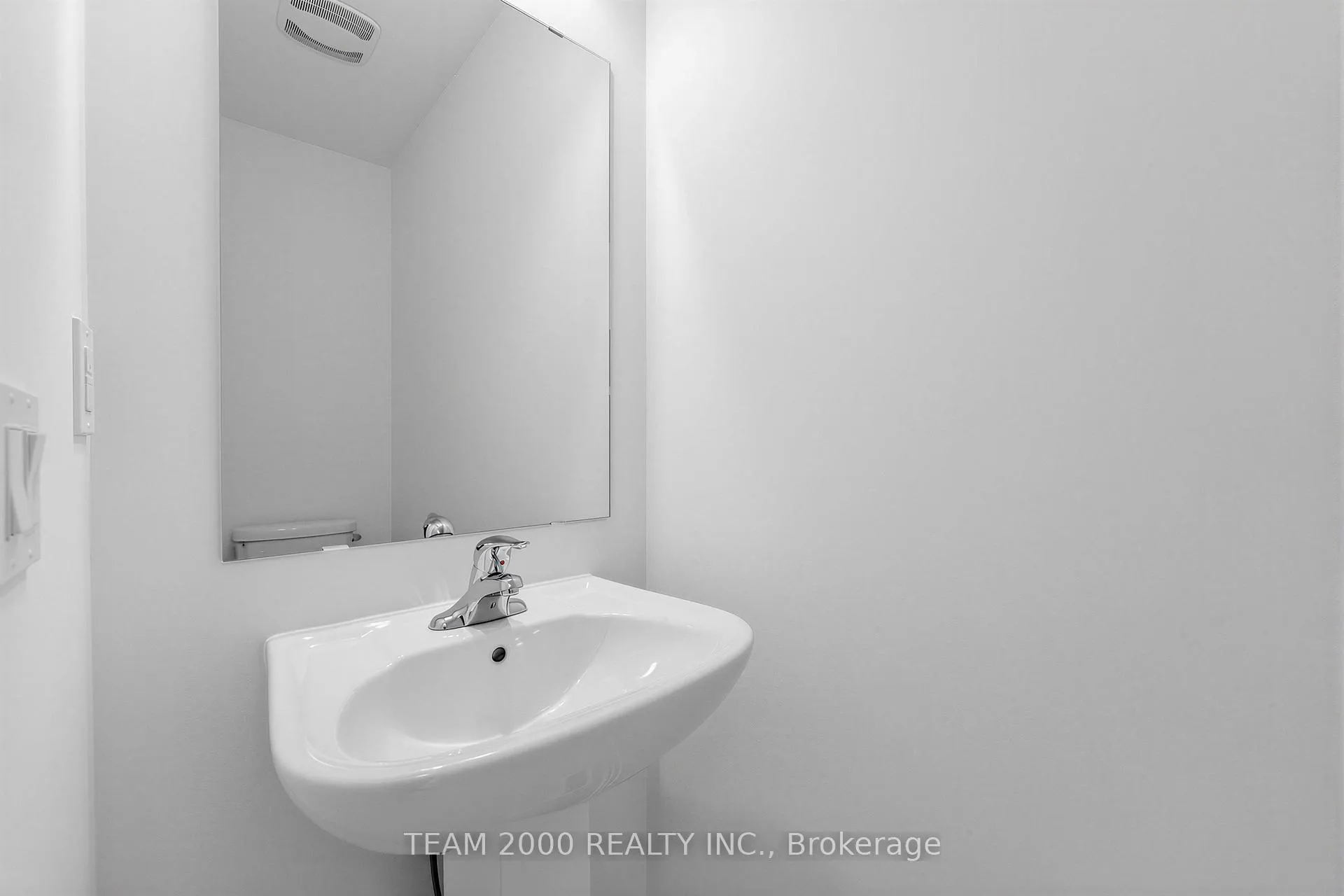 Photo 4 of Unit 30, 474 Provident Way, Hamilton, Mount Hope — HOMEH