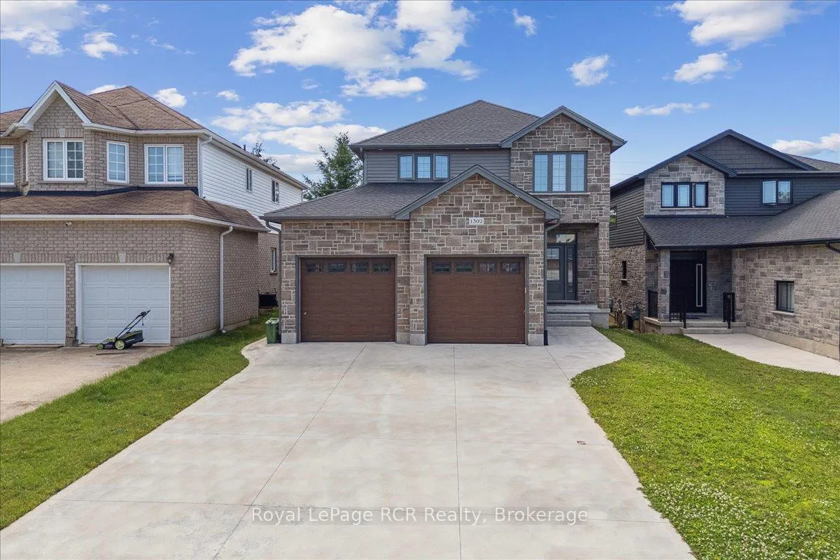 Photo 1 of 1302 14th Avenue E, Owen Sound — HOMEH