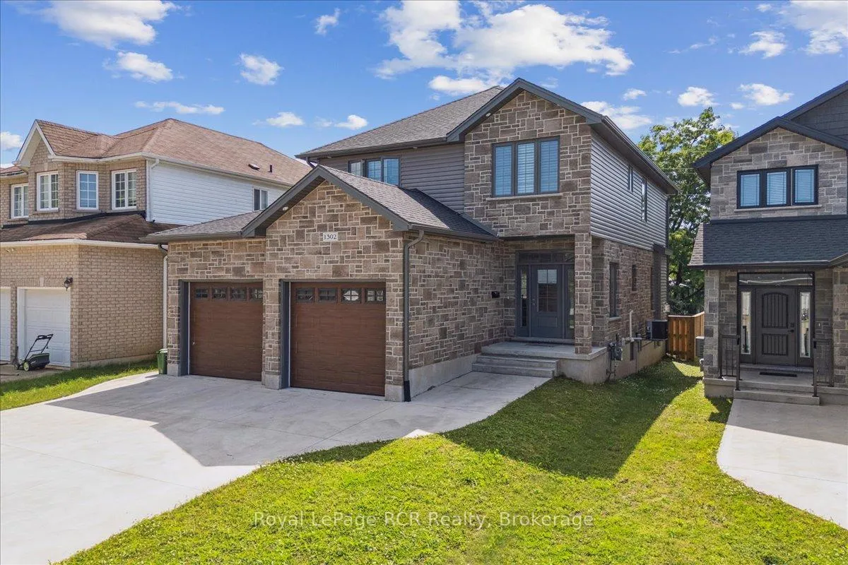 Photo 2 of 1302 14th Avenue E, Owen Sound — HOMEH