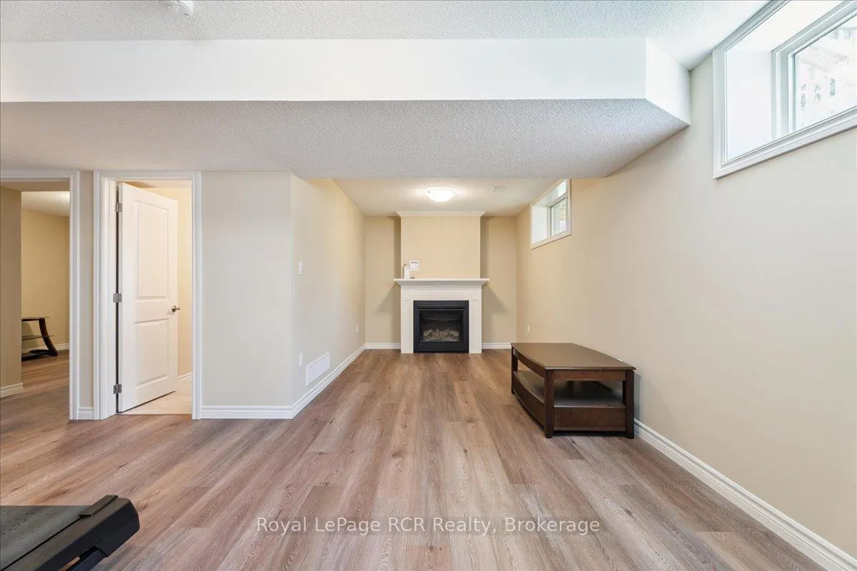 Photo 40 of 1302 14th Avenue E, Owen Sound — HOMEH