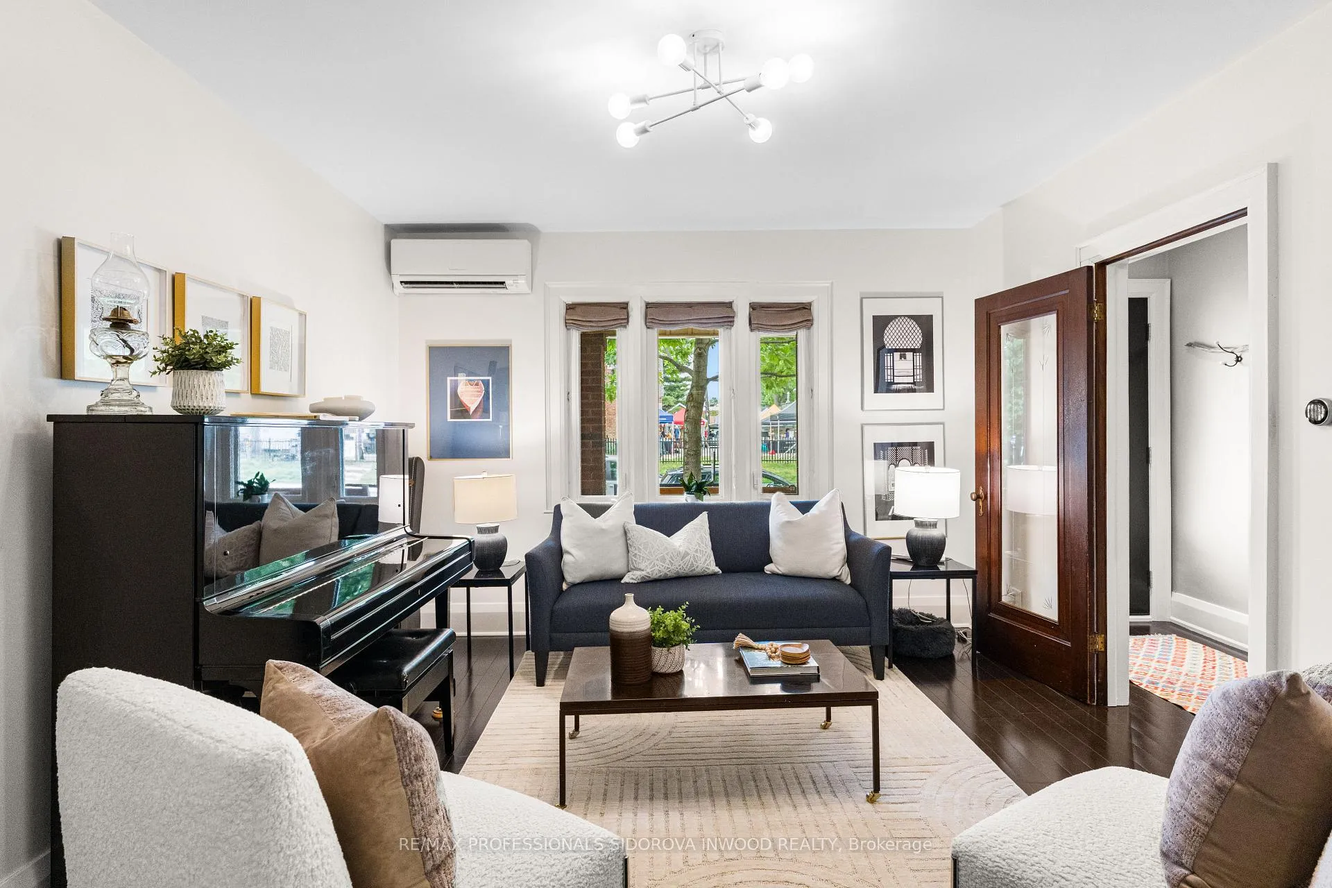 Photo 2 of 685 Annette Street, Toronto, Runnymede-Bloor West Village — HOMEH