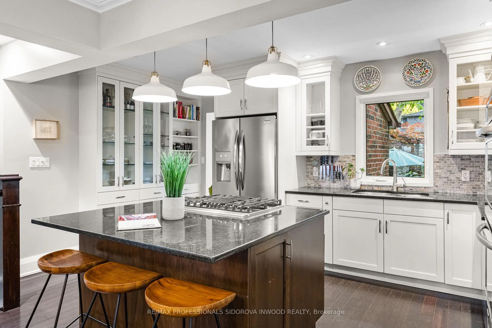 Photo 3 of 685 Annette Street, Toronto, Runnymede-Bloor West Village — HOMEH