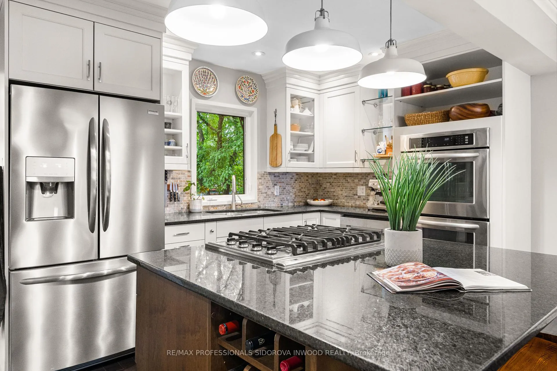 Photo 10 of 685 Annette Street, Toronto, Runnymede-Bloor West Village — HOMEH