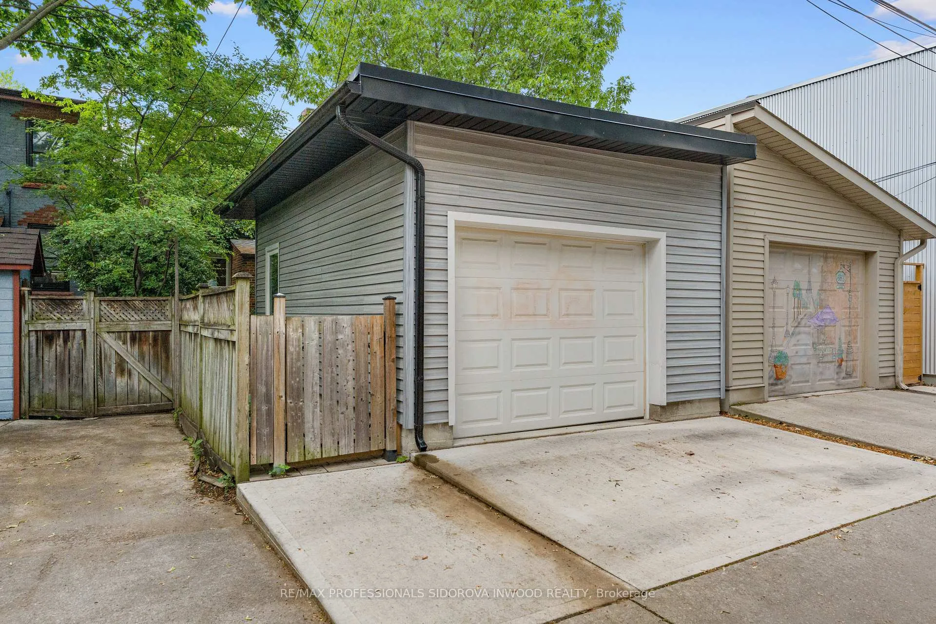Photo 32 of 685 Annette Street, Toronto, Runnymede-Bloor West Village — HOMEH