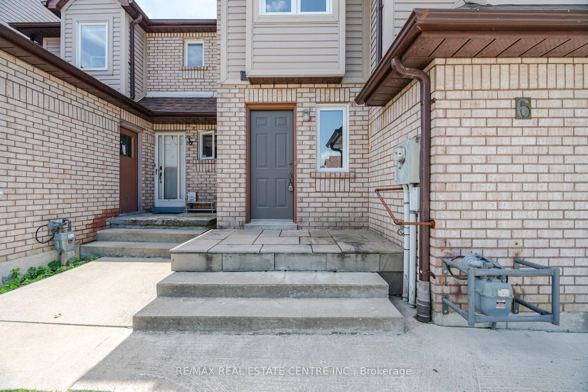 Photo 4 of 6 Ashbrook Way, Brampton, Fletcher's West — HOMEH