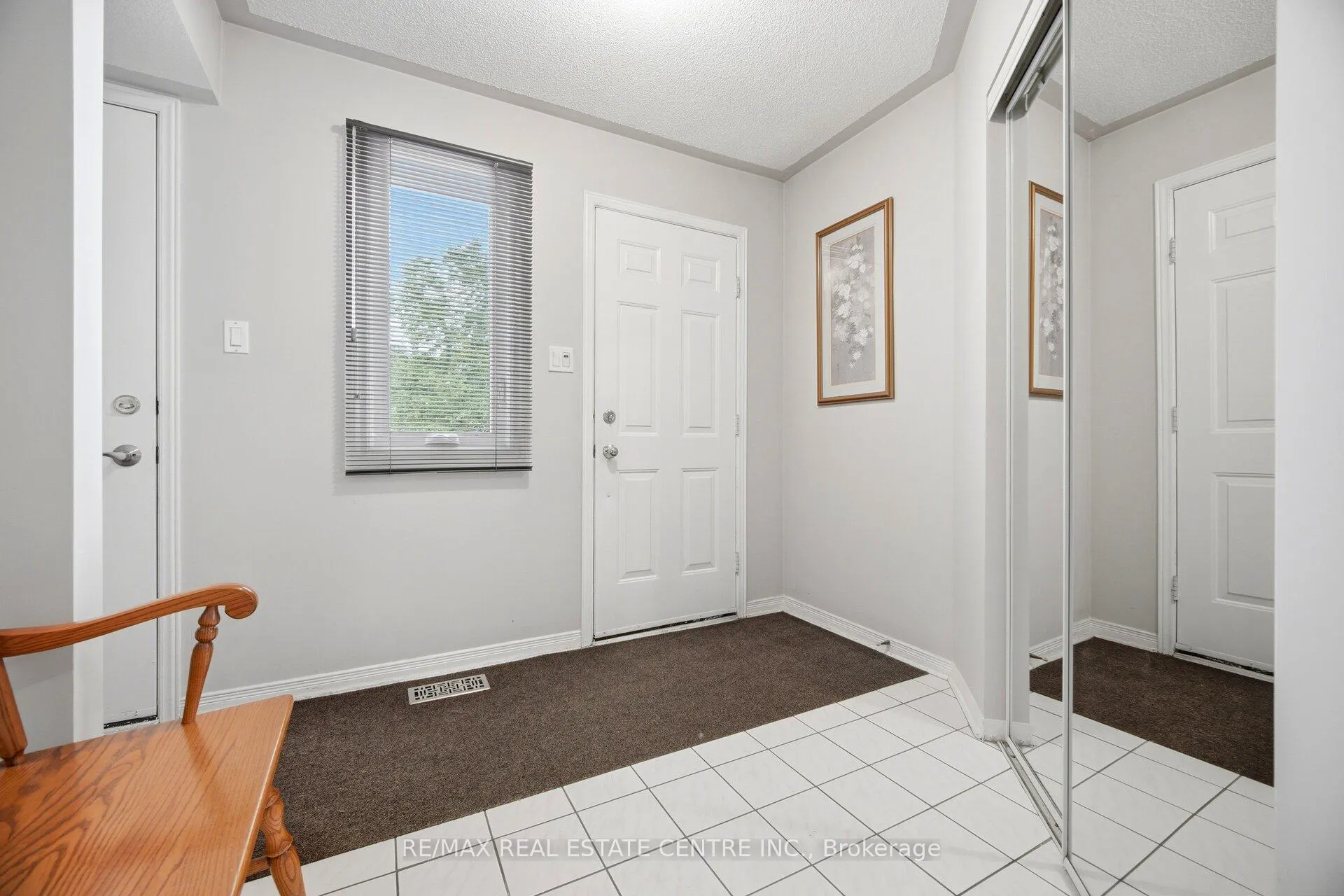 Photo 6 of 6 Ashbrook Way, Brampton, Fletcher's West — HOMEH