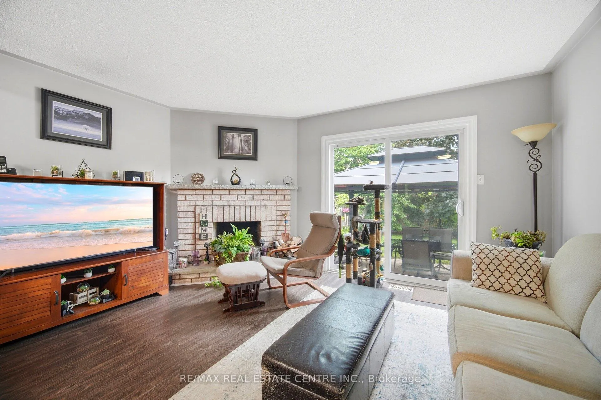 Photo 10 of 6 Ashbrook Way, Brampton, Fletcher's West — HOMEH