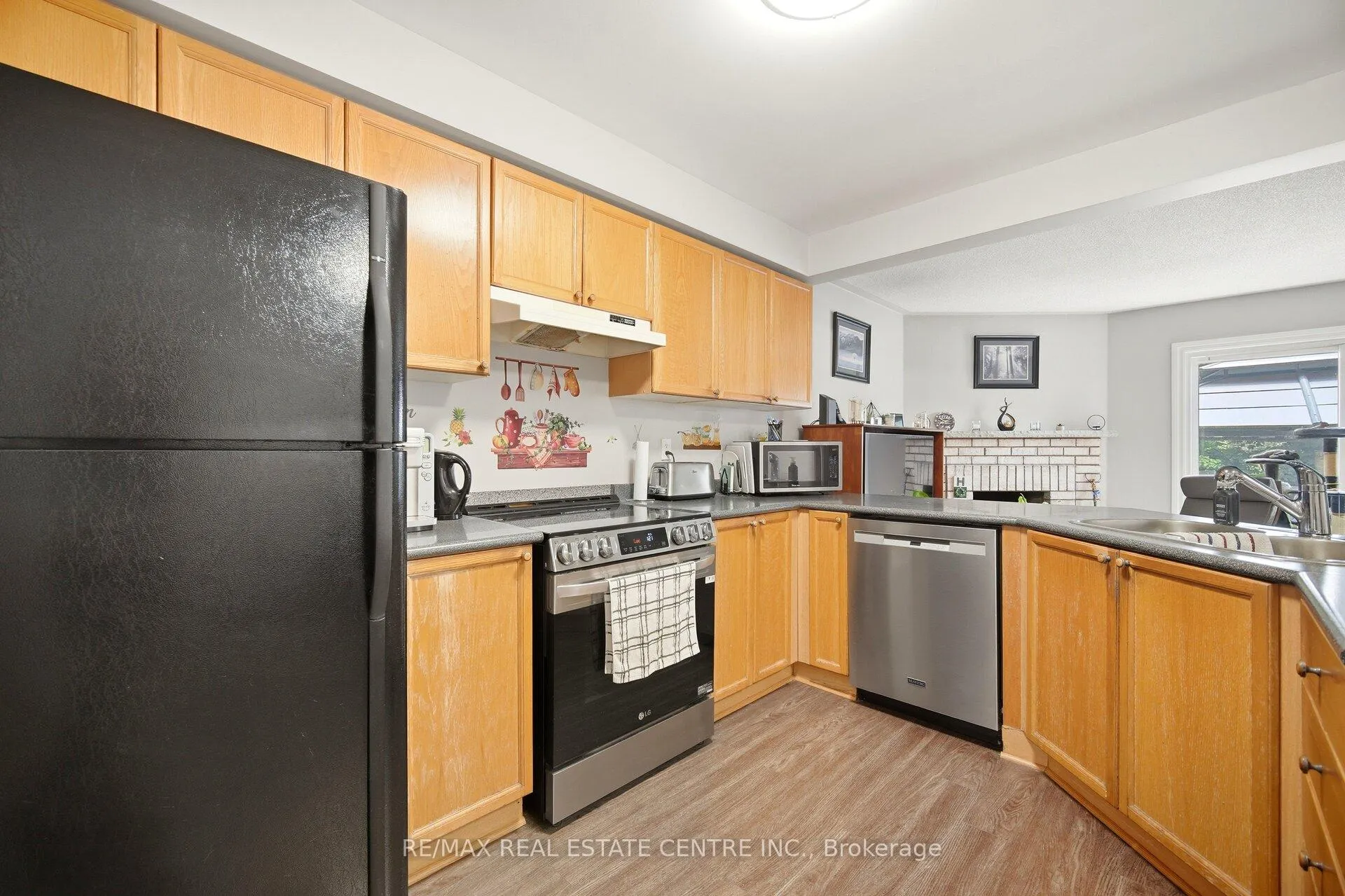 Photo 15 of 6 Ashbrook Way, Brampton, Fletcher's West — HOMEH