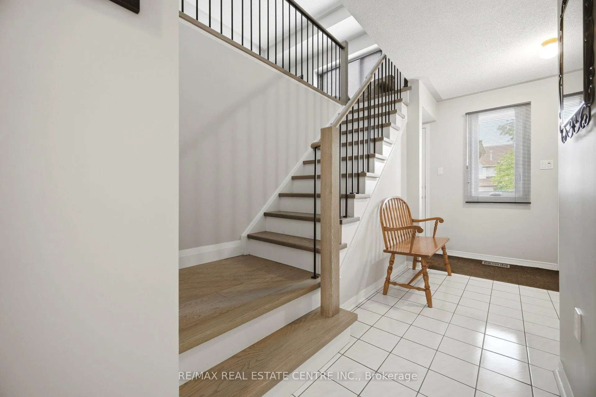 Photo 23 of 6 Ashbrook Way, Brampton, Fletcher's West — HOMEH