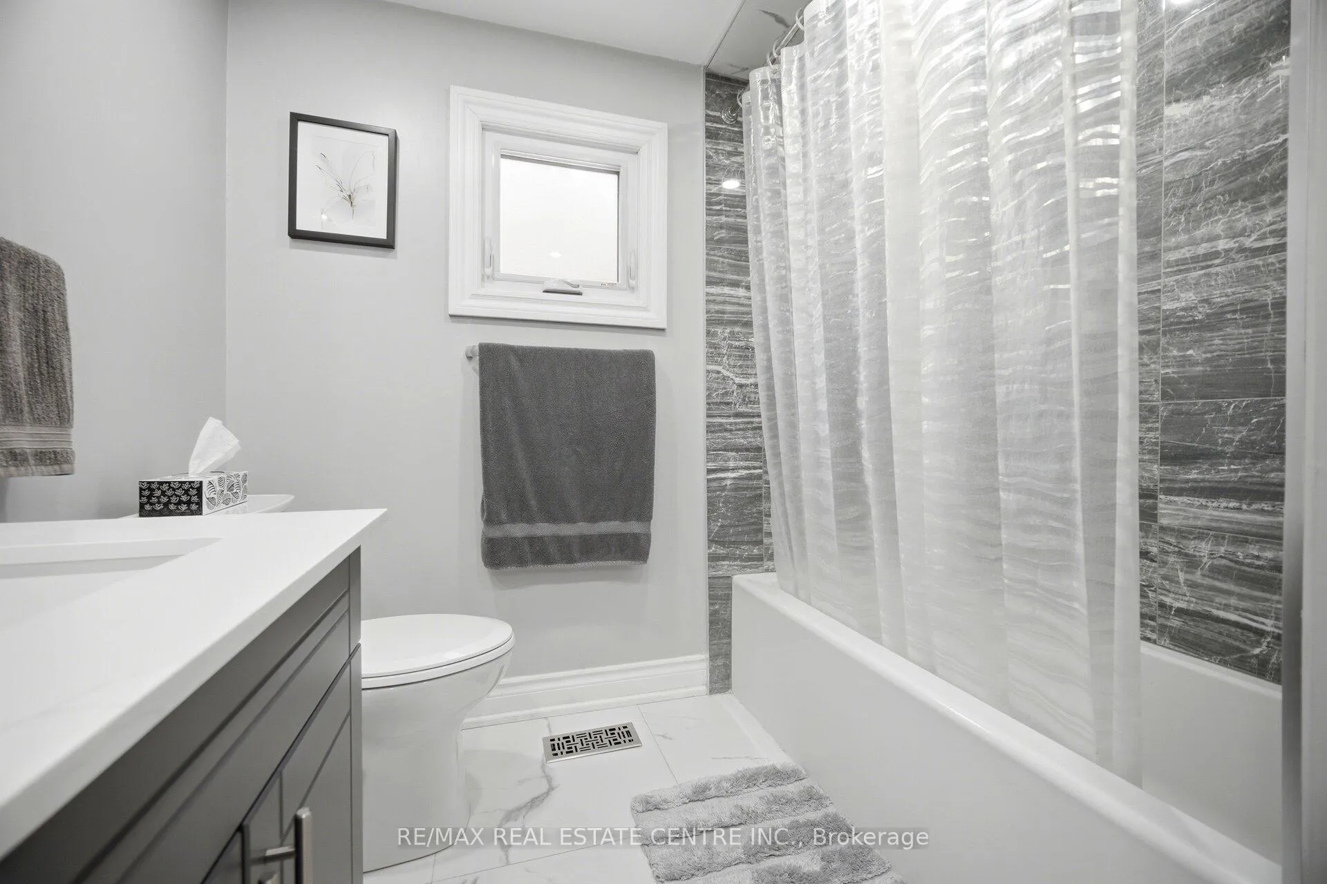 Photo 38 of 6 Ashbrook Way, Brampton, Fletcher's West — HOMEH