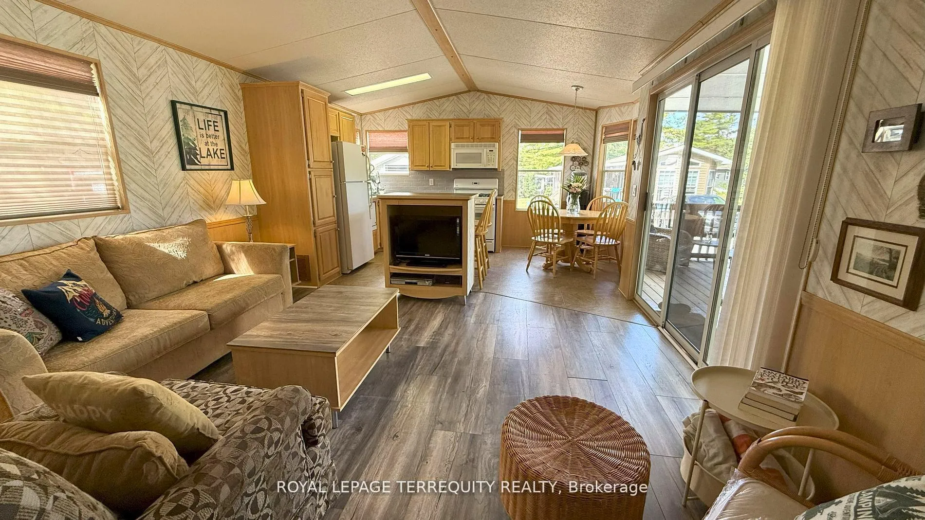 Photo 7 of 328 Rockview, Selwyn — HOMEH