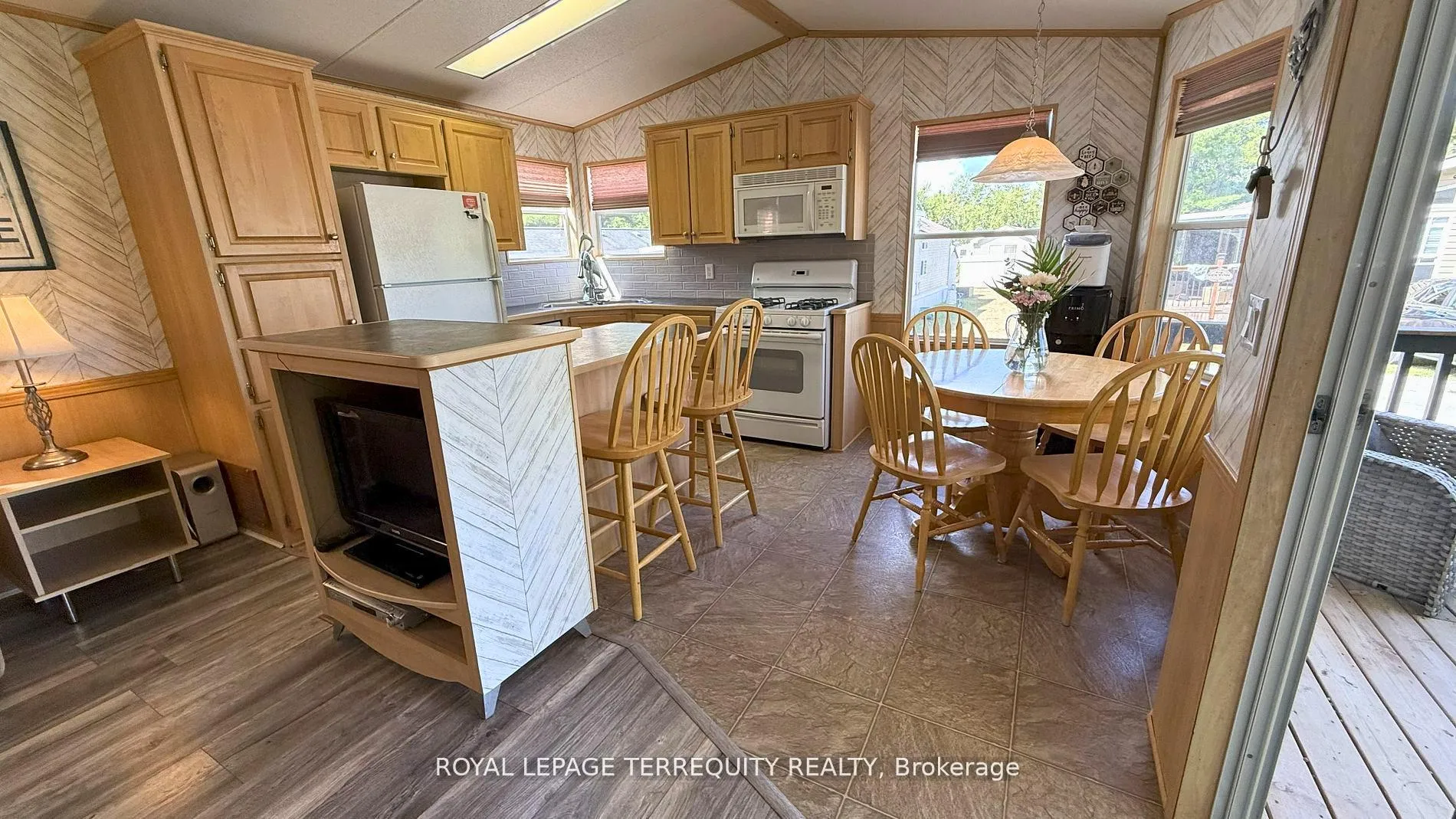 Photo 13 of 328 Rockview, Selwyn — HOMEH