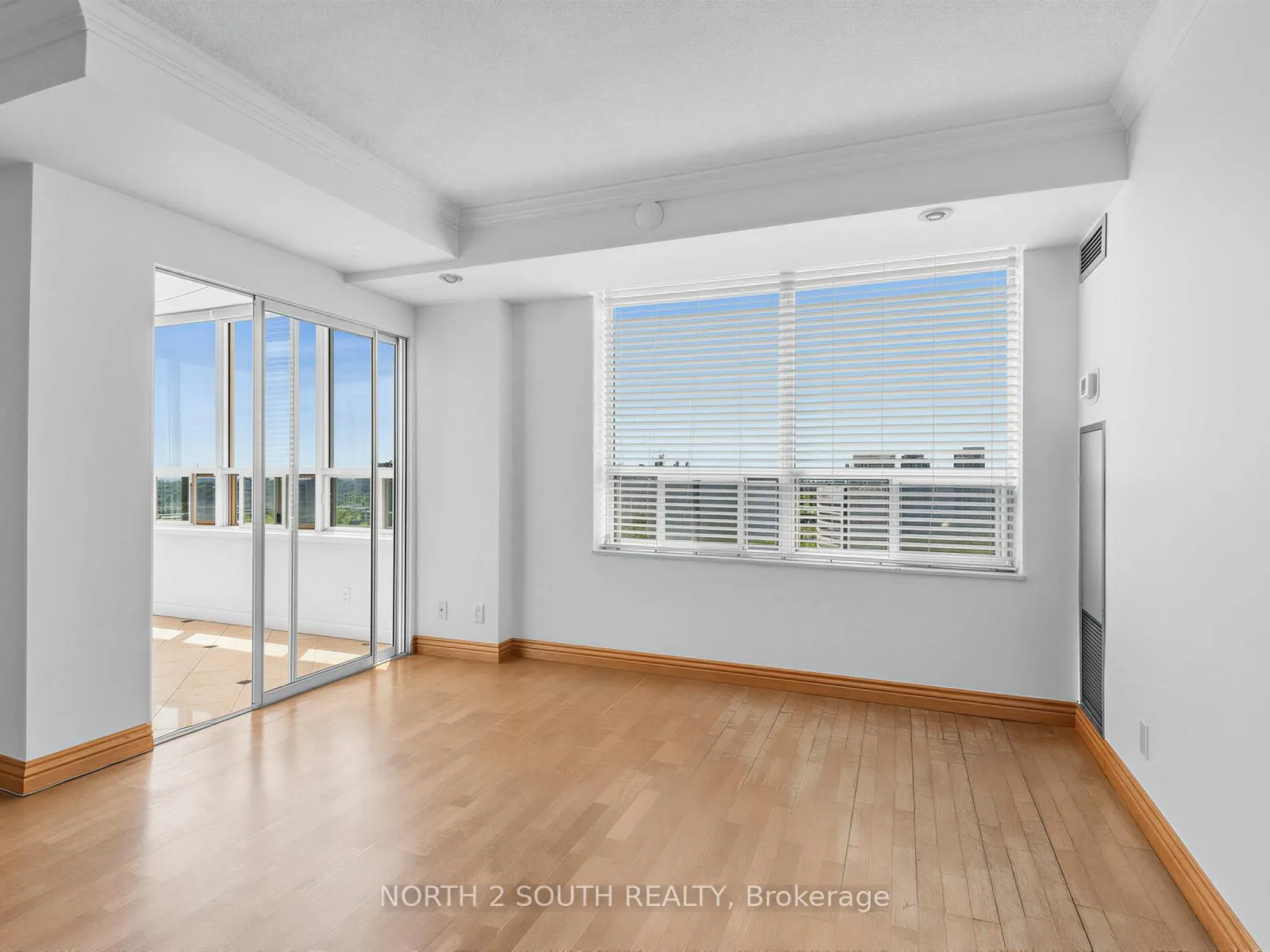 Photo 8 of Unit 2802, 215 Wynford Drive, Toronto, Flemingdon Park — HOMEH