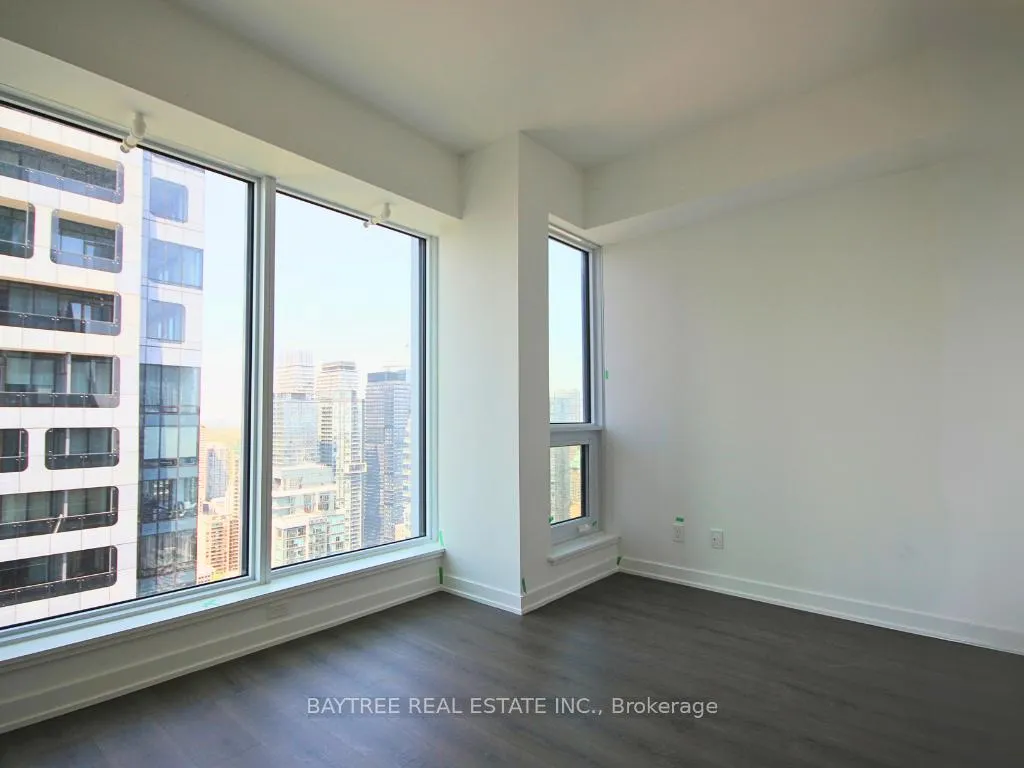 Front of Unit 3106, 8 Wellesley Street W