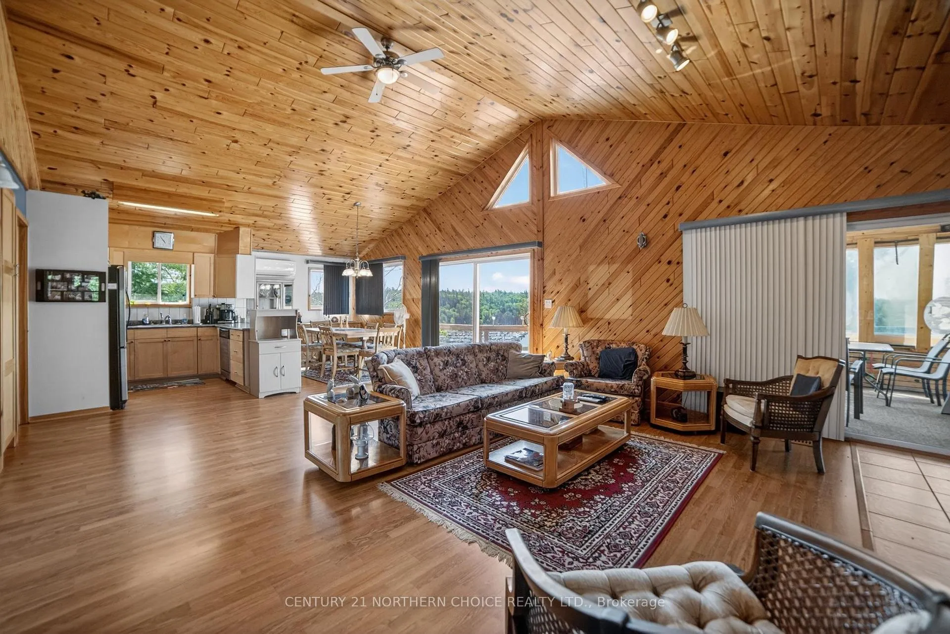 Photo 5 of 44 Bigstone Bay Lodge, Kenora Remote Area, Lake of the Woods North — HOMEH