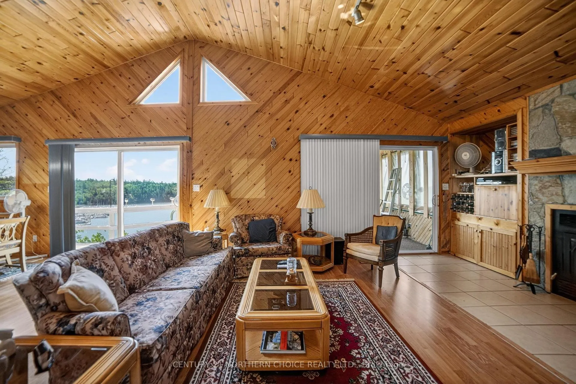 Photo 6 of 44 Bigstone Bay Lodge, Kenora Remote Area, Lake of the Woods North — HOMEH