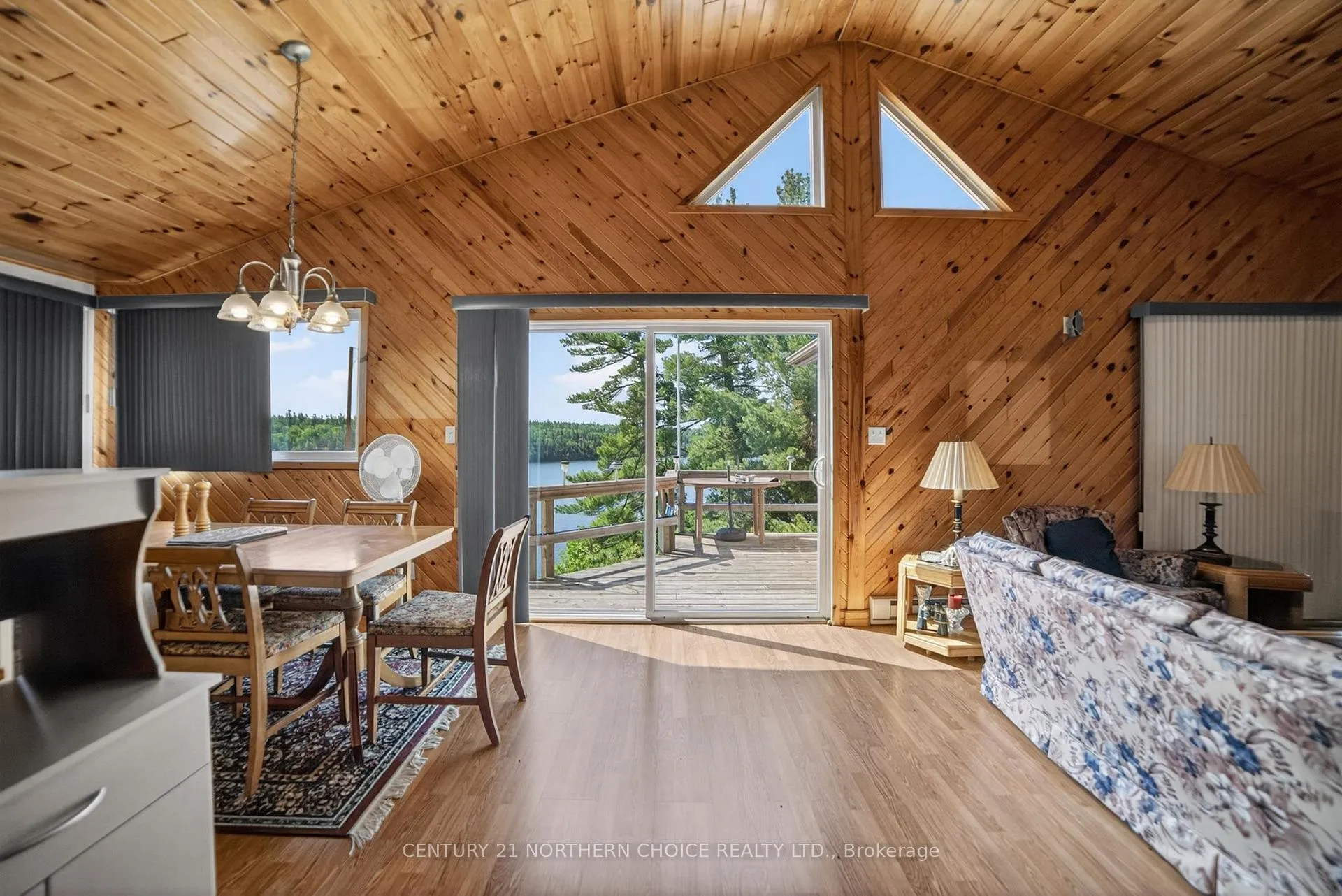Photo 11 of 44 Bigstone Bay Lodge, Kenora Remote Area, Lake of the Woods North — HOMEH